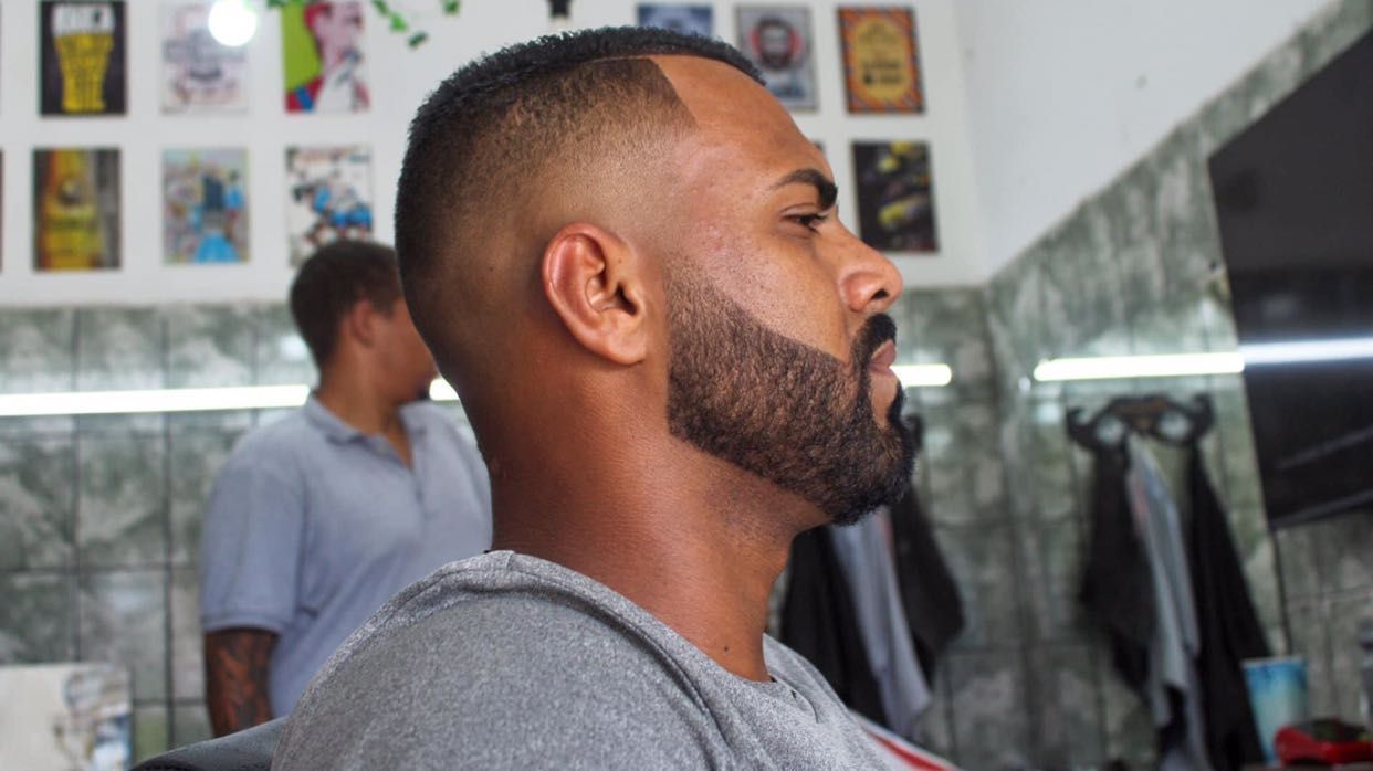 Foto: Corte degrade fade + Barba + Listra, Danilo