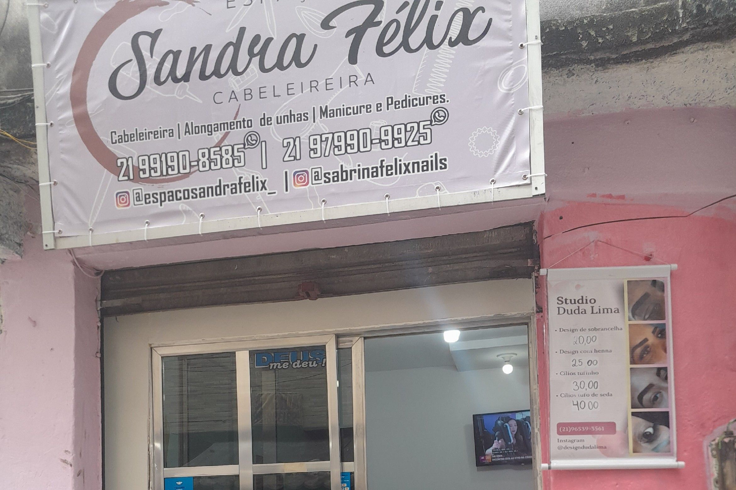 Cursos Gratuitos da LBV Belford Roxo para Cabeleireiro e Design de  Sobrancelhas