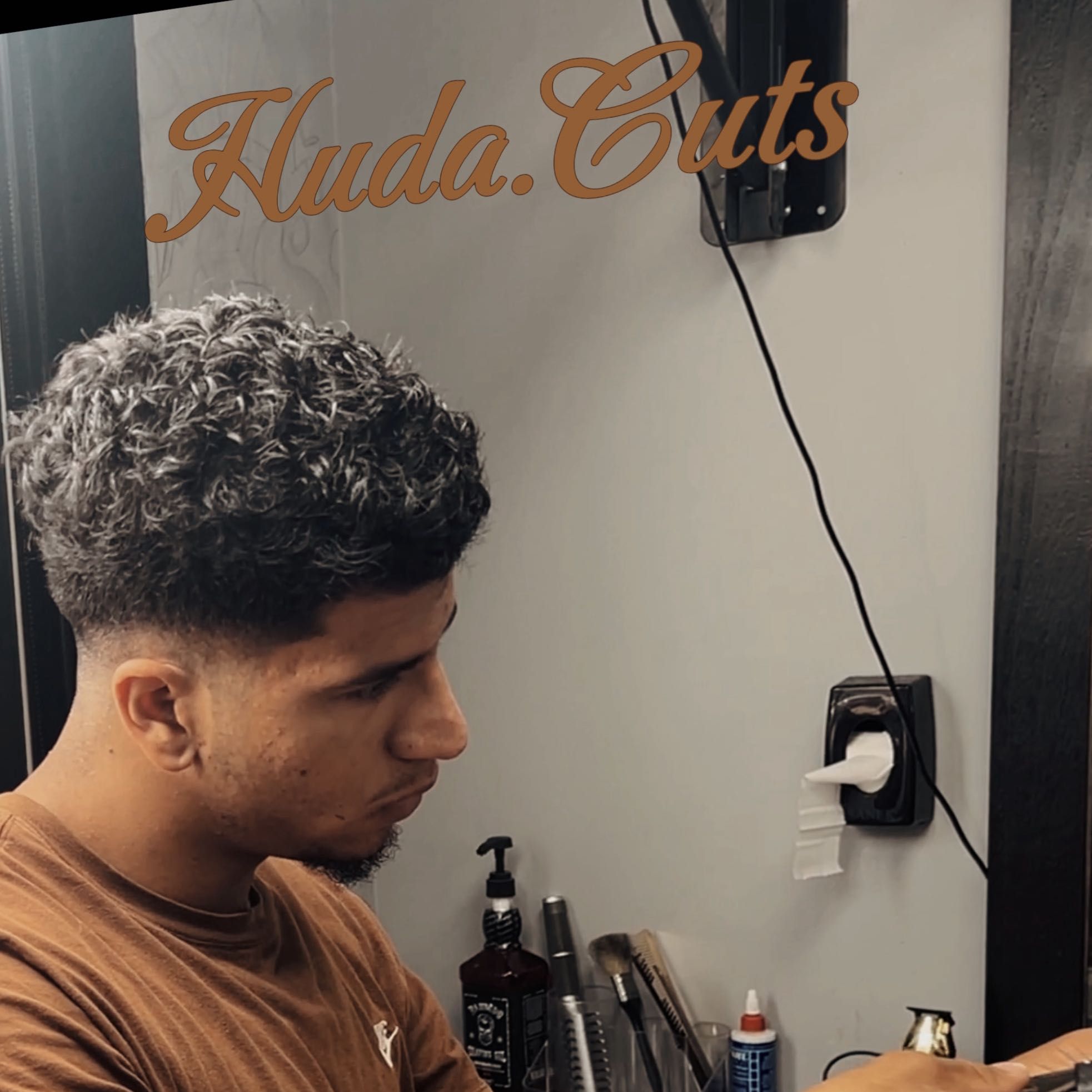 Huda.Cuts, 688 Concession St, L8V 4T1, Hamilton