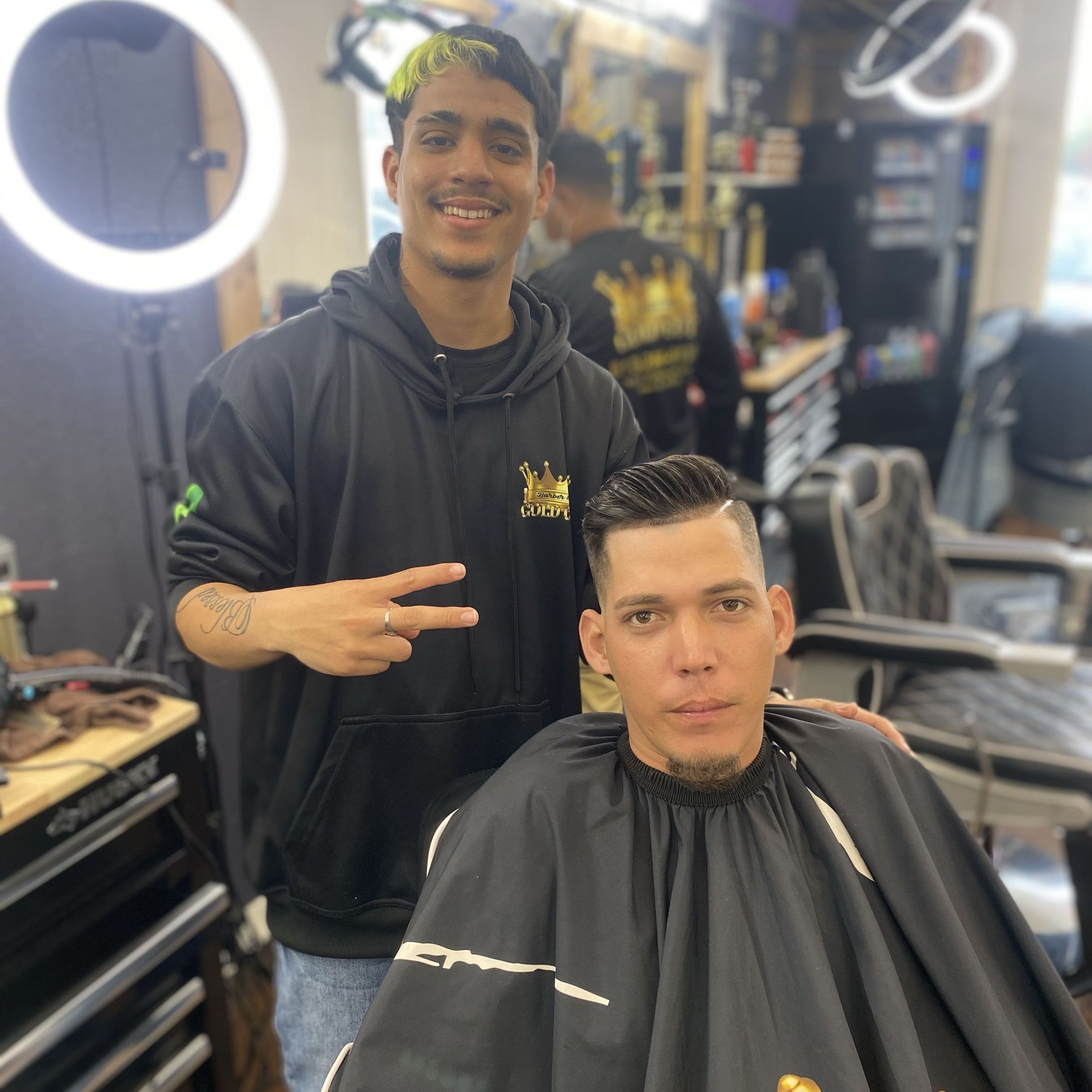 Jhanpy barber, 7031 w hillsborough ave, Tampa, 33634