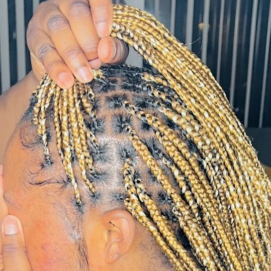 https://d2zdpiztbgorvt.cloudfront.net/region1/us/1025998/biz_photo/afc55311cb34456087b59364a48776-african-braids-biz-photo-1f73f9ffb6b74bf98782f4a6221ffc-booksy.jpeg?size=640x427