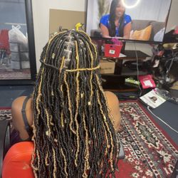 Darling hairstyles, Orleans Ln, Fort Worth, 76123