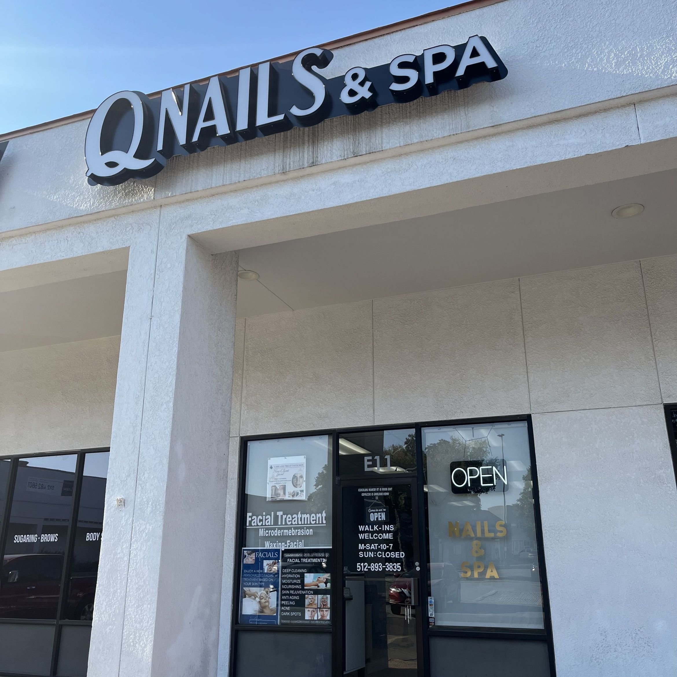 Q NAILS & SPA By Angie Massage Therapist And Licensed Esthetician Cosmetologist, 7101 HWY 71 W, Plaza Oak Hill suite E 11, Austin, 78735