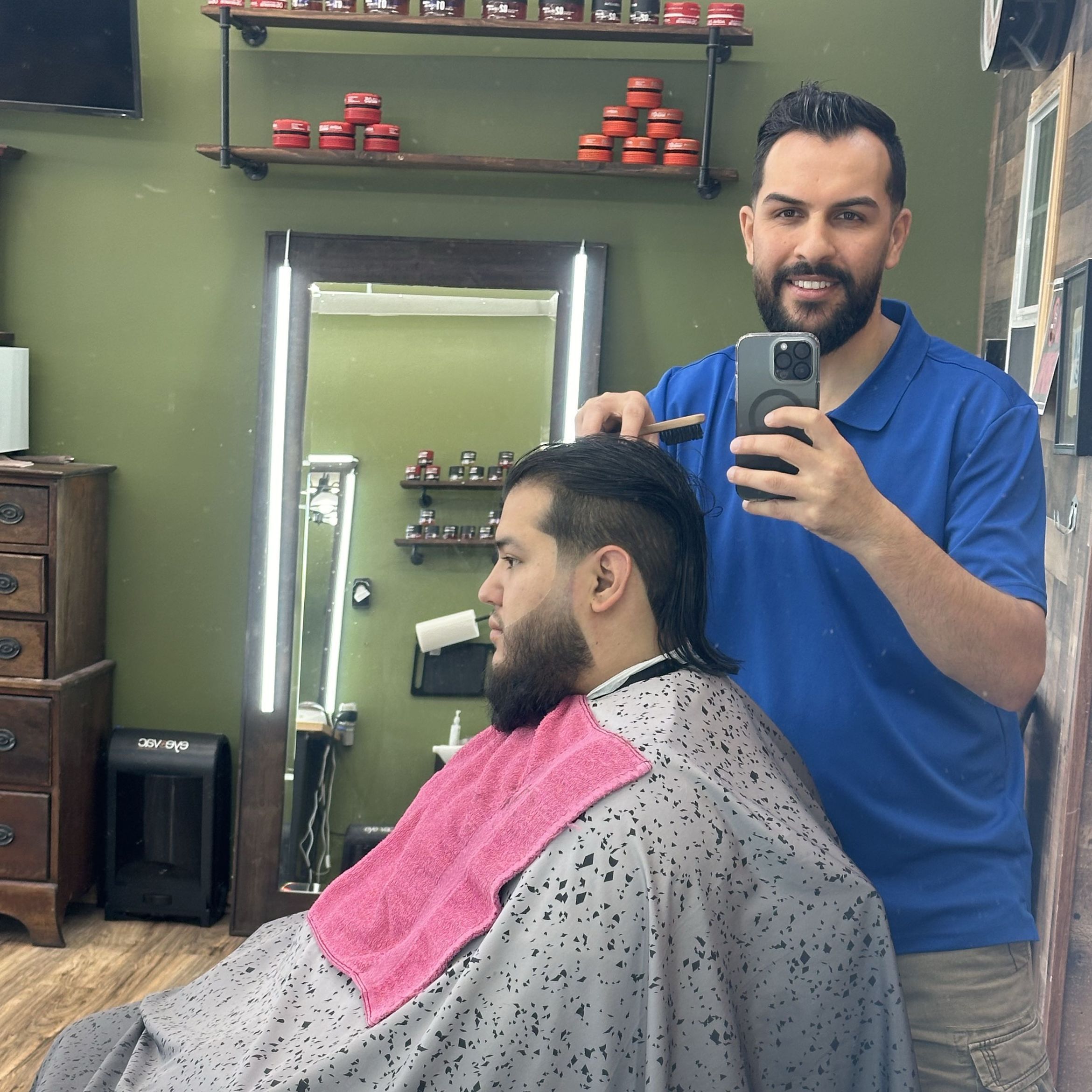 Mike the BarBer 💇‍♂️ 7️⃣              (Quality. Cut And Shine), 7211 Green Glen Dr, Suite 105, San Antonio, 78255