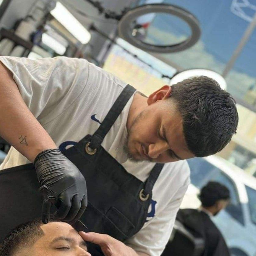 Carlos @BARBERVILLE, 907 1/2 S 1st St, Yakima, 98901