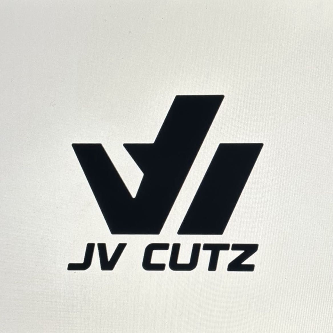 Jvcutz, 2500 Martin Luther King Pkwy, Des Moines, 50310