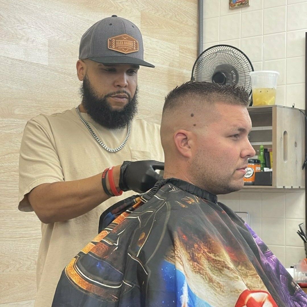 Alejandro Barber @ Custom Kutz, 3072 cypress garden rd, 3072, Winter Haven, 33884