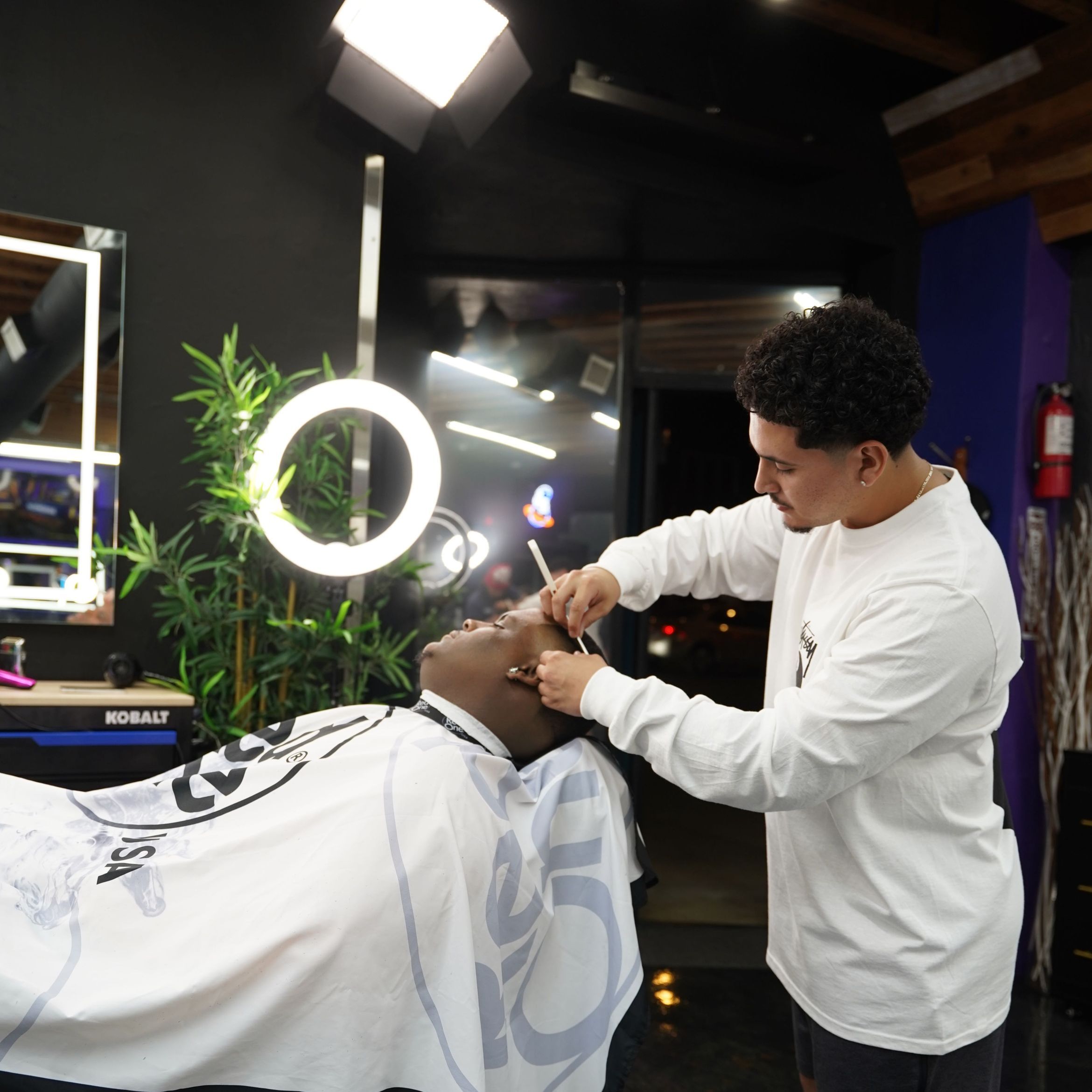 Marvs The Barber, 7600 Melrose Ave, West Hollywood, 90046