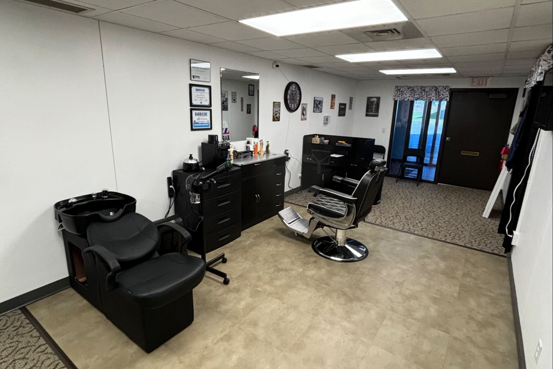 Barbershops Near Me in Altoona  Find Best Barbers Open Near You!