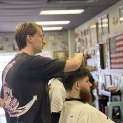 zach the barber, 1465 US Highway 51 Byp N, Dyersburg, 38024