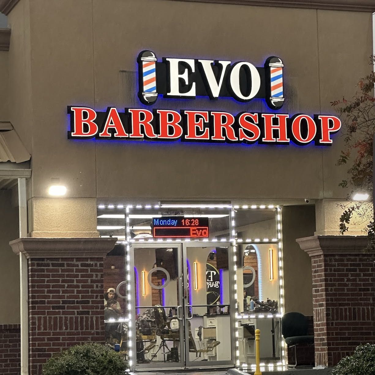 Evo Barbershop, 2405 Manhattan Blvd, Harvey, LA 70058, Harvey, 70058