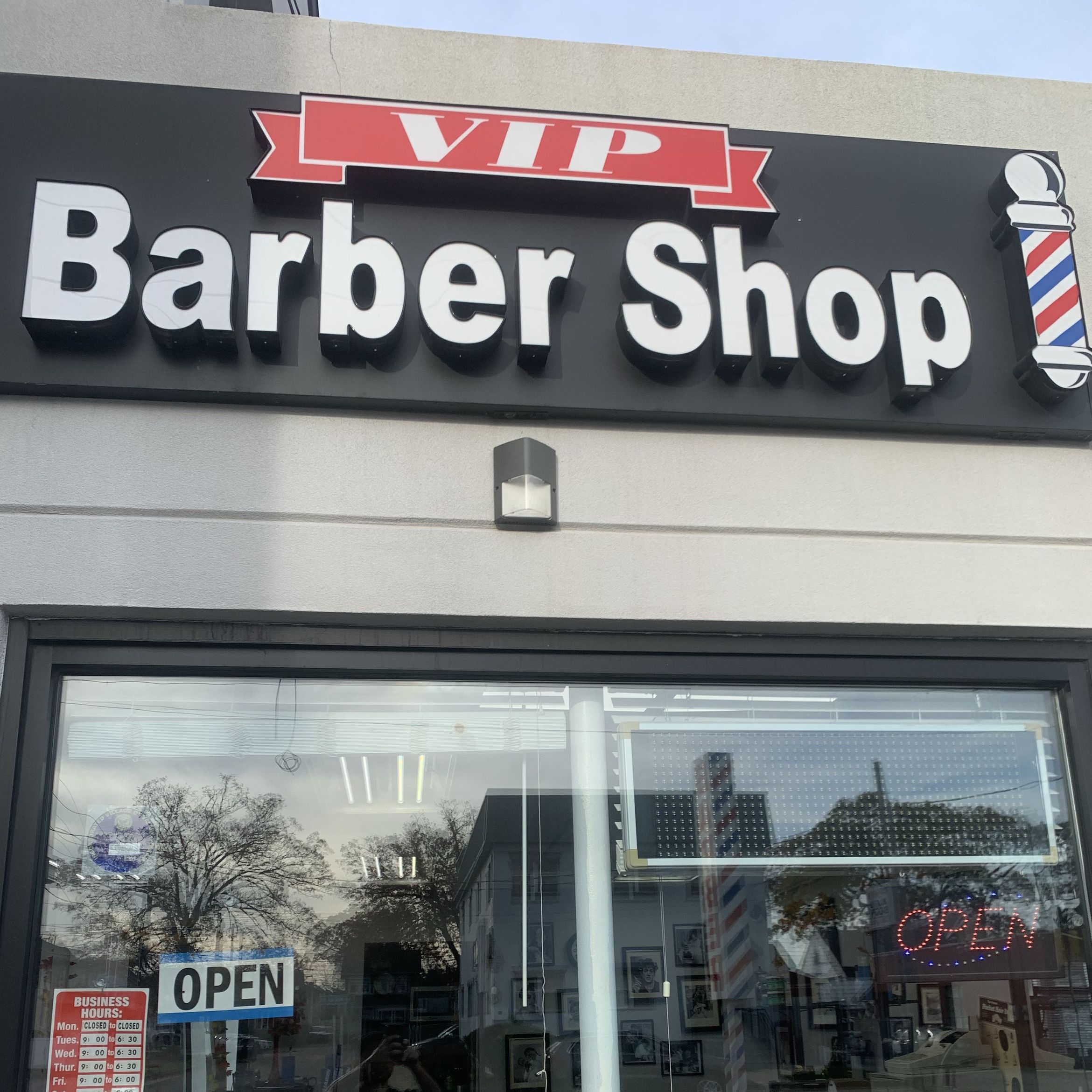 VIP Barbershop, 137 E Merrick Rd, Valley Stream, 11580