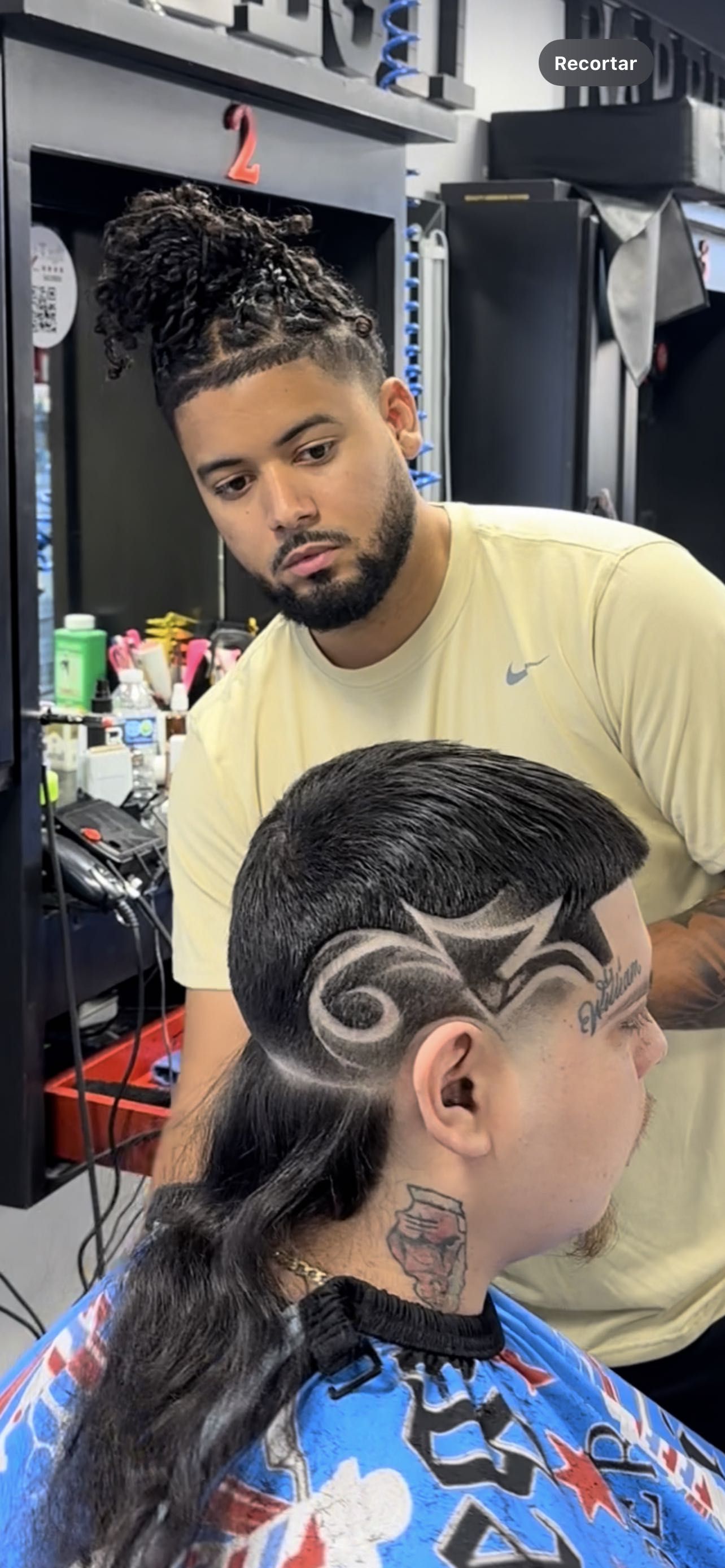 Leo Barbers, 8542 S Cicero Ave, Barberia, Burbank, 60459