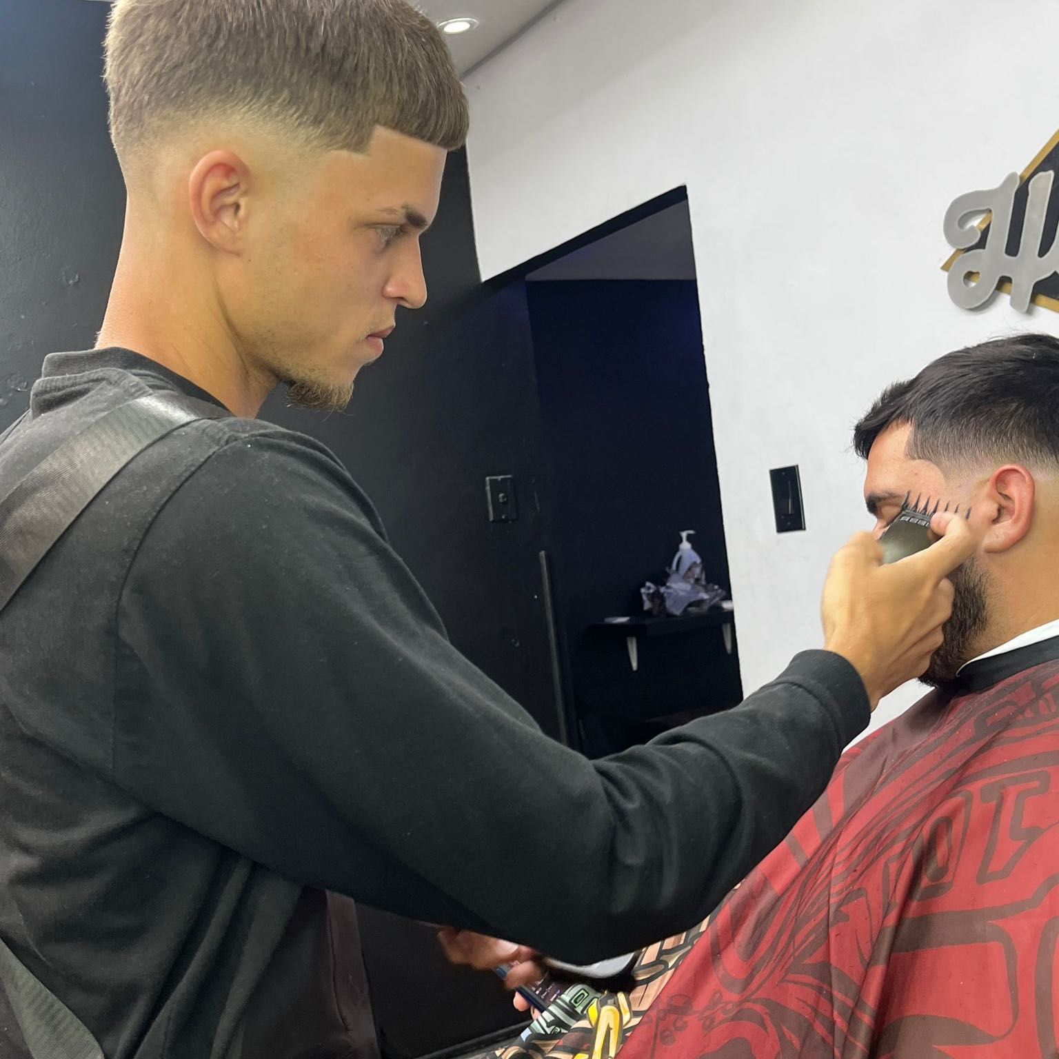 Handsome Barber Shop, Calle conquista, Avenida las americas, Ponce, 00717