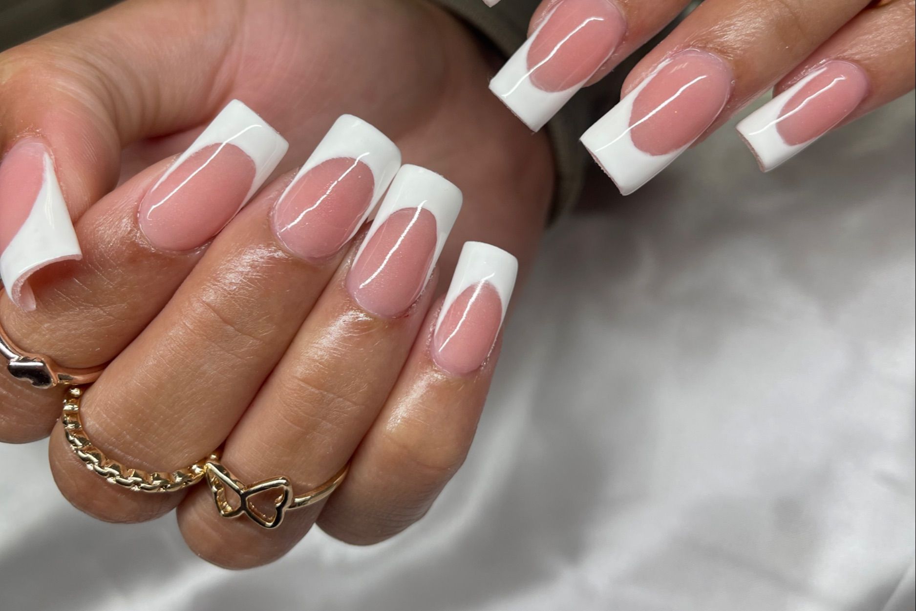 Acrylic nails (medium full set)