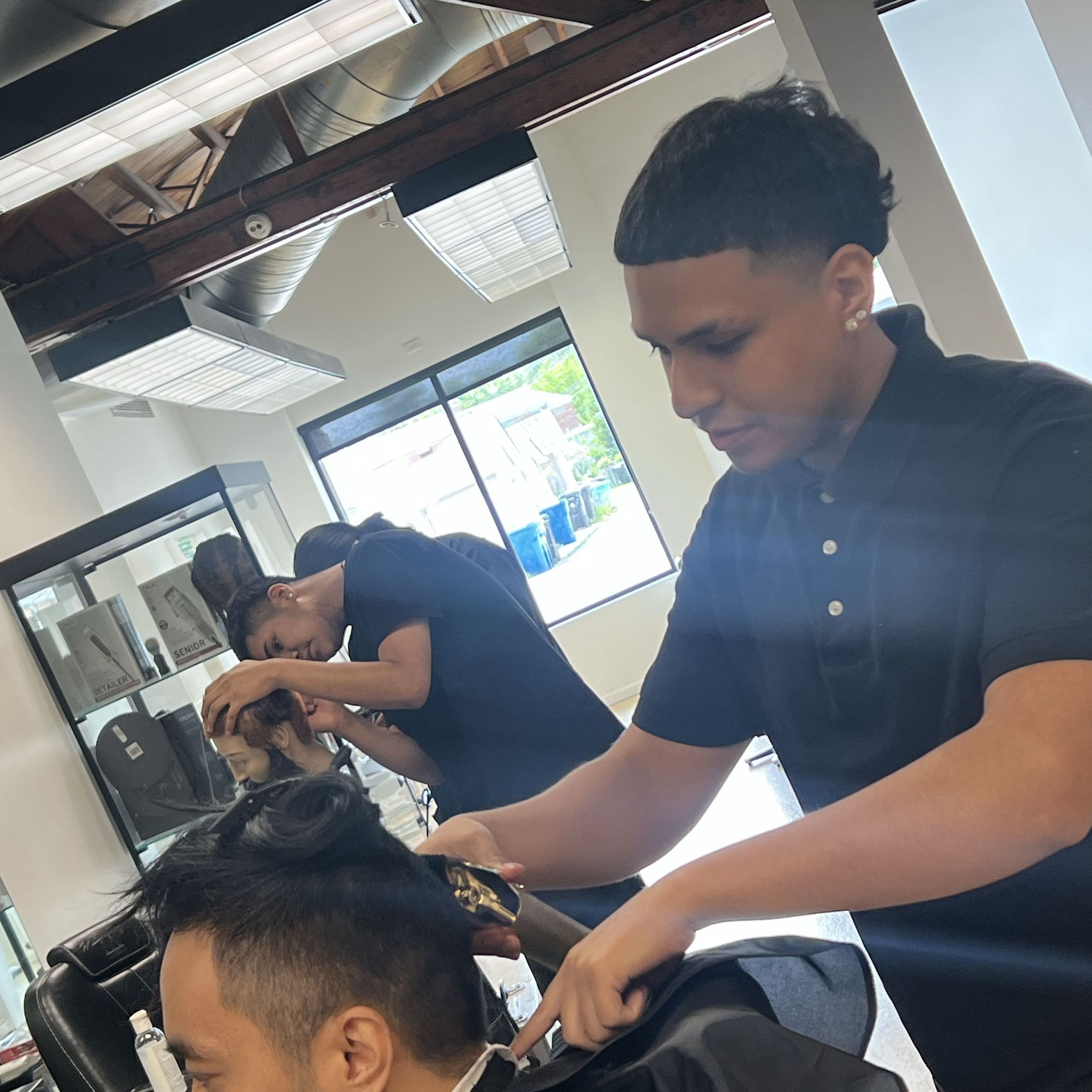 Barber Chino, 4640 W Diversey Ave, Chicago, 60639