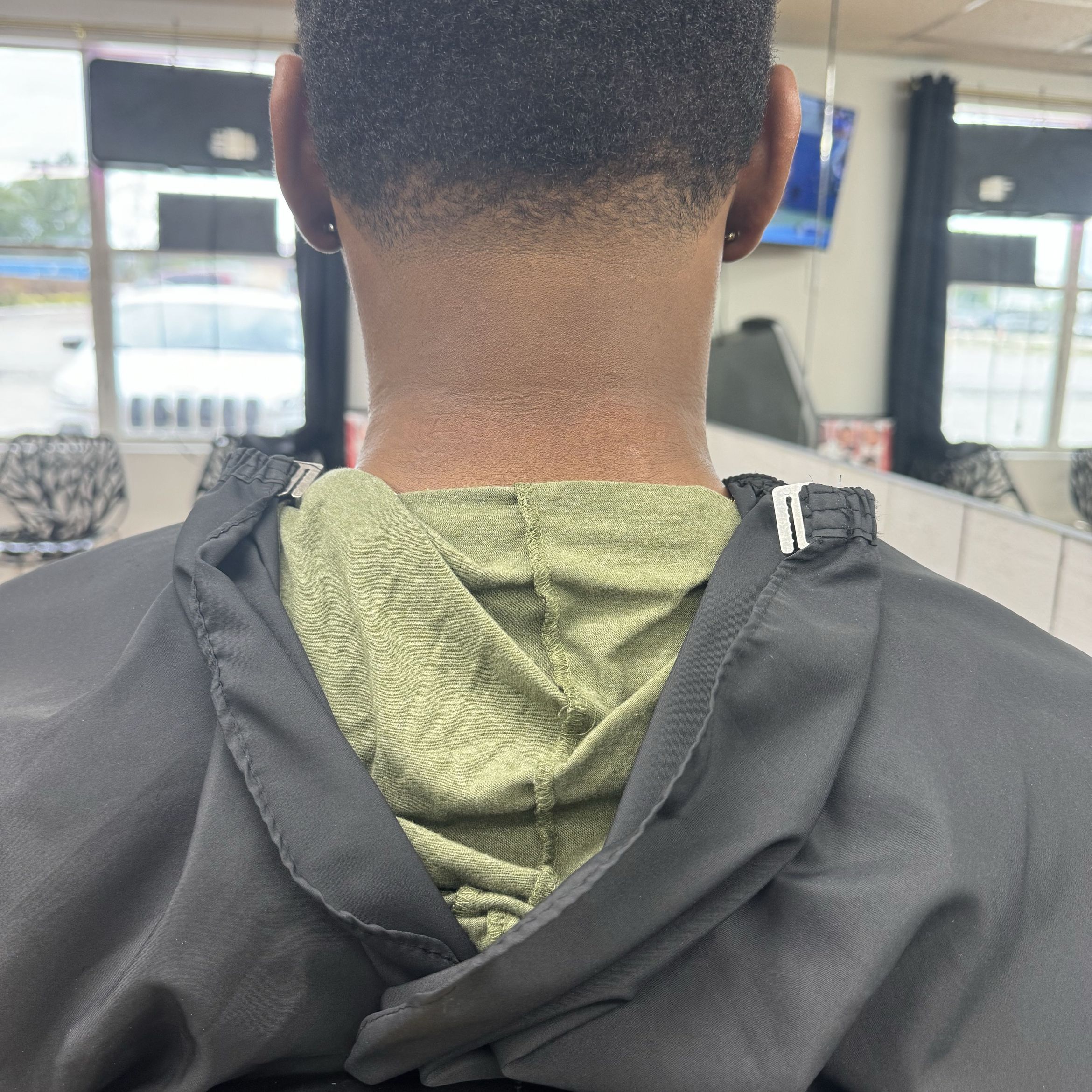 Demi’s Cuts, 1616 S. Forthood suite 100, 🔥💈🫡, Killeen, 76542