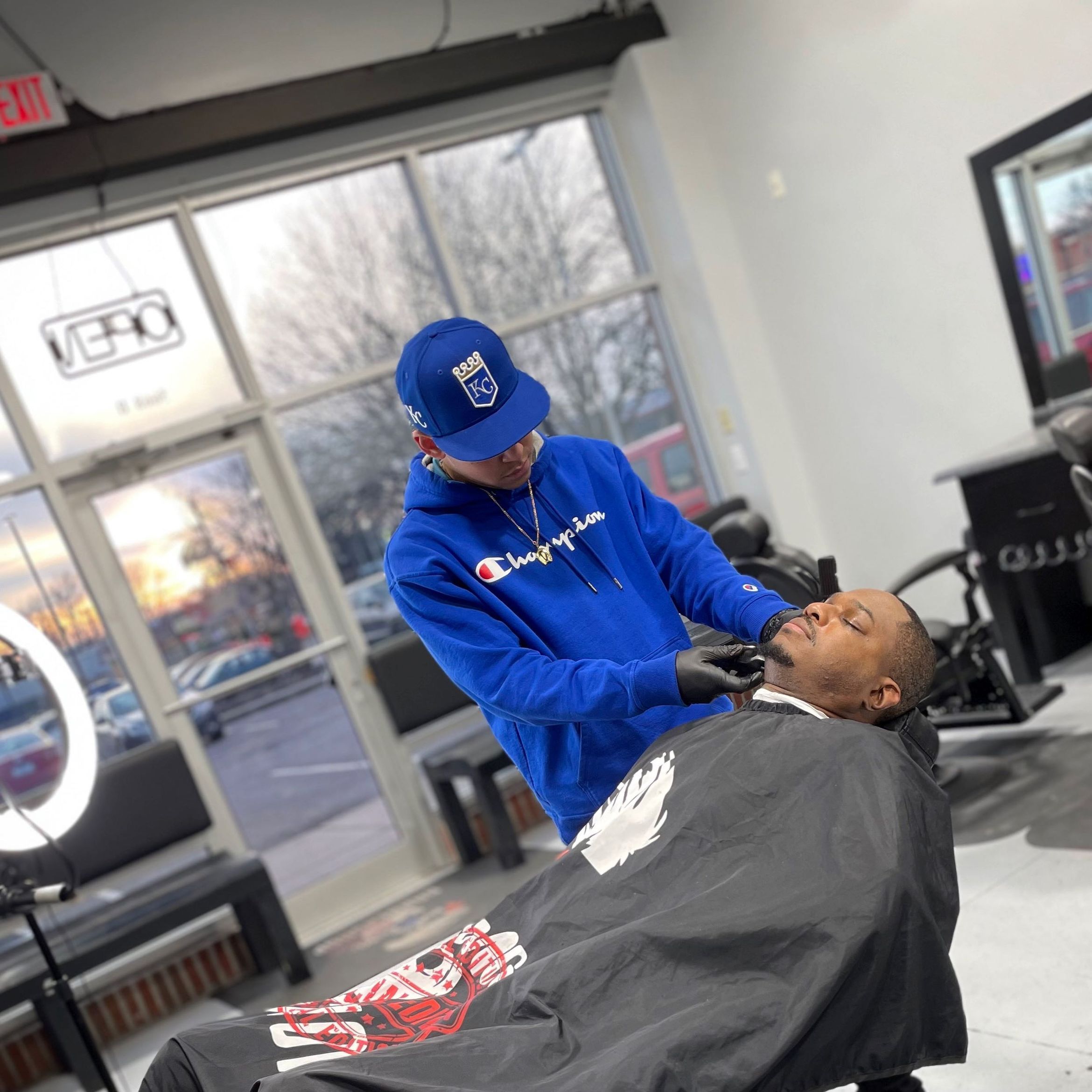 Barbería punta cana edición especial, 5668 Crawfordsville Rd, Indianapolis, 46224