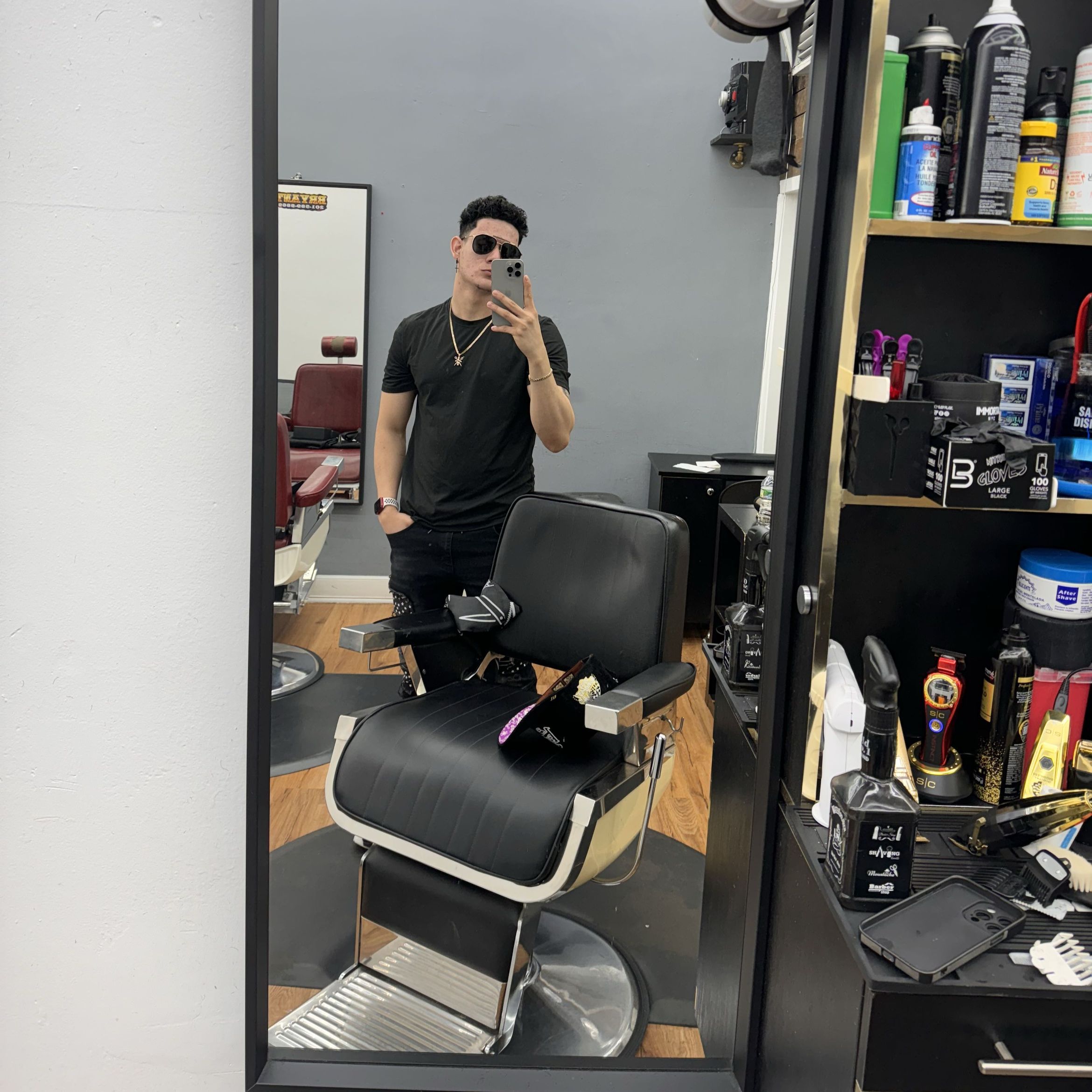 New style barbershop, Main Street, 69, 5, Hackensack, 07601