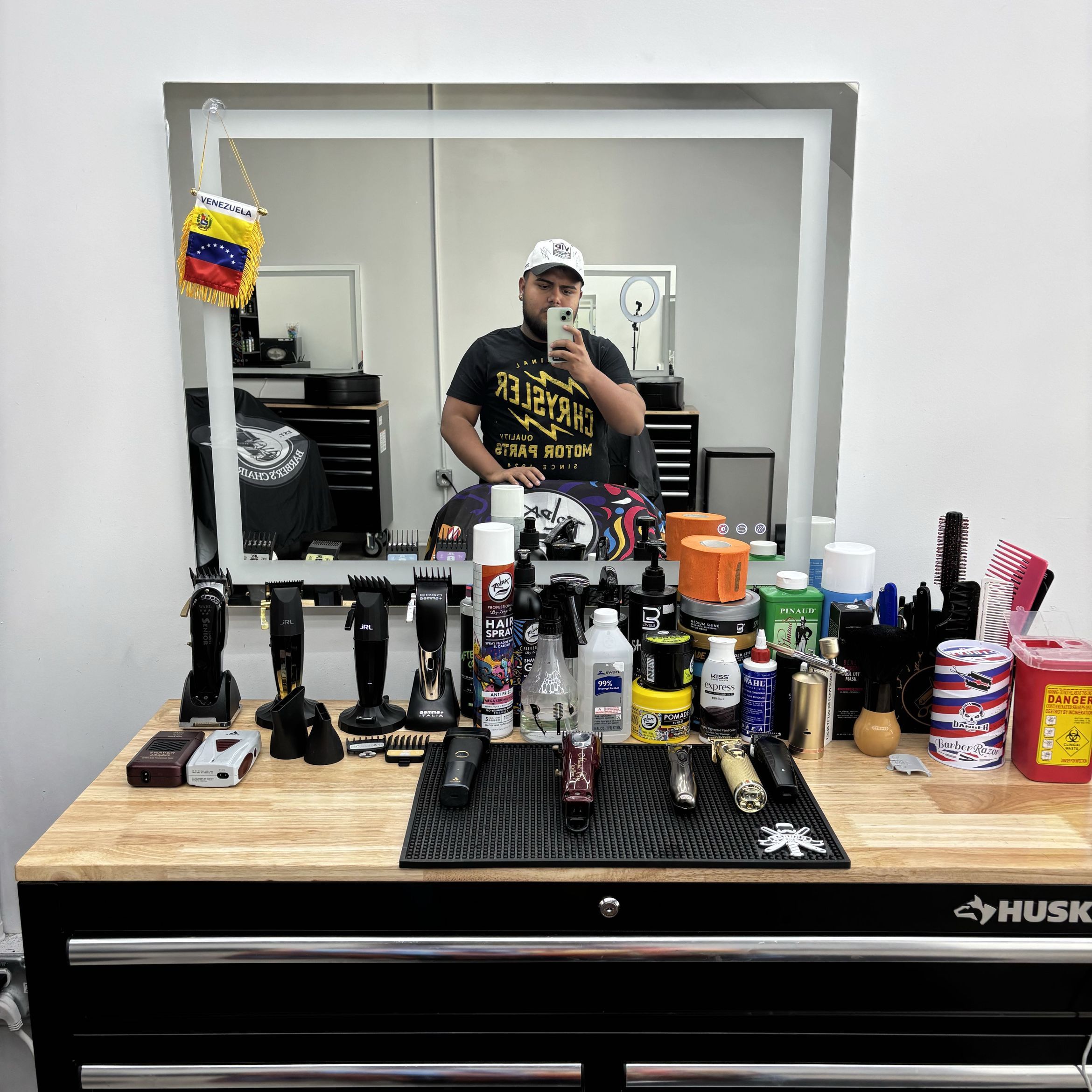 Barber Leo, 9515 E Colfax Ave Aurora, CO  80010 Estados Unidos, Aurora, 80010