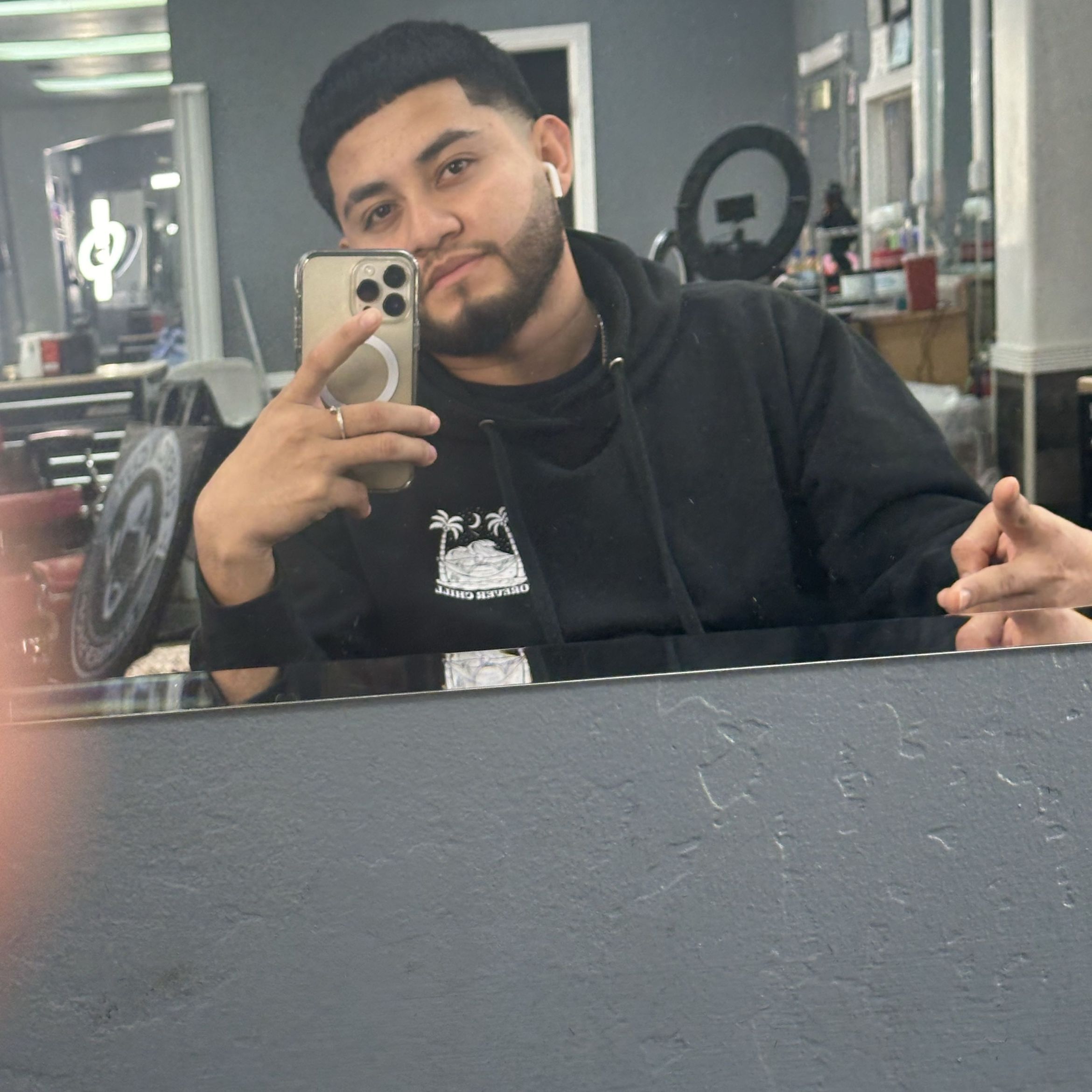 Custom cuts, 346 W Houston Ave, 346 w Houston ave, Visalia, 93291