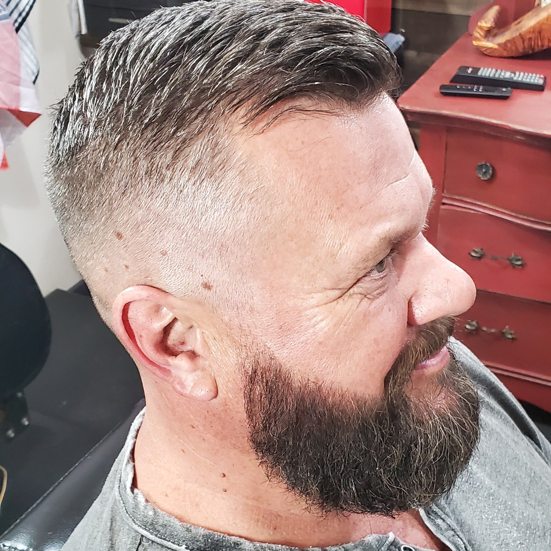 Men's Haircut + Beard Edge up portfolio