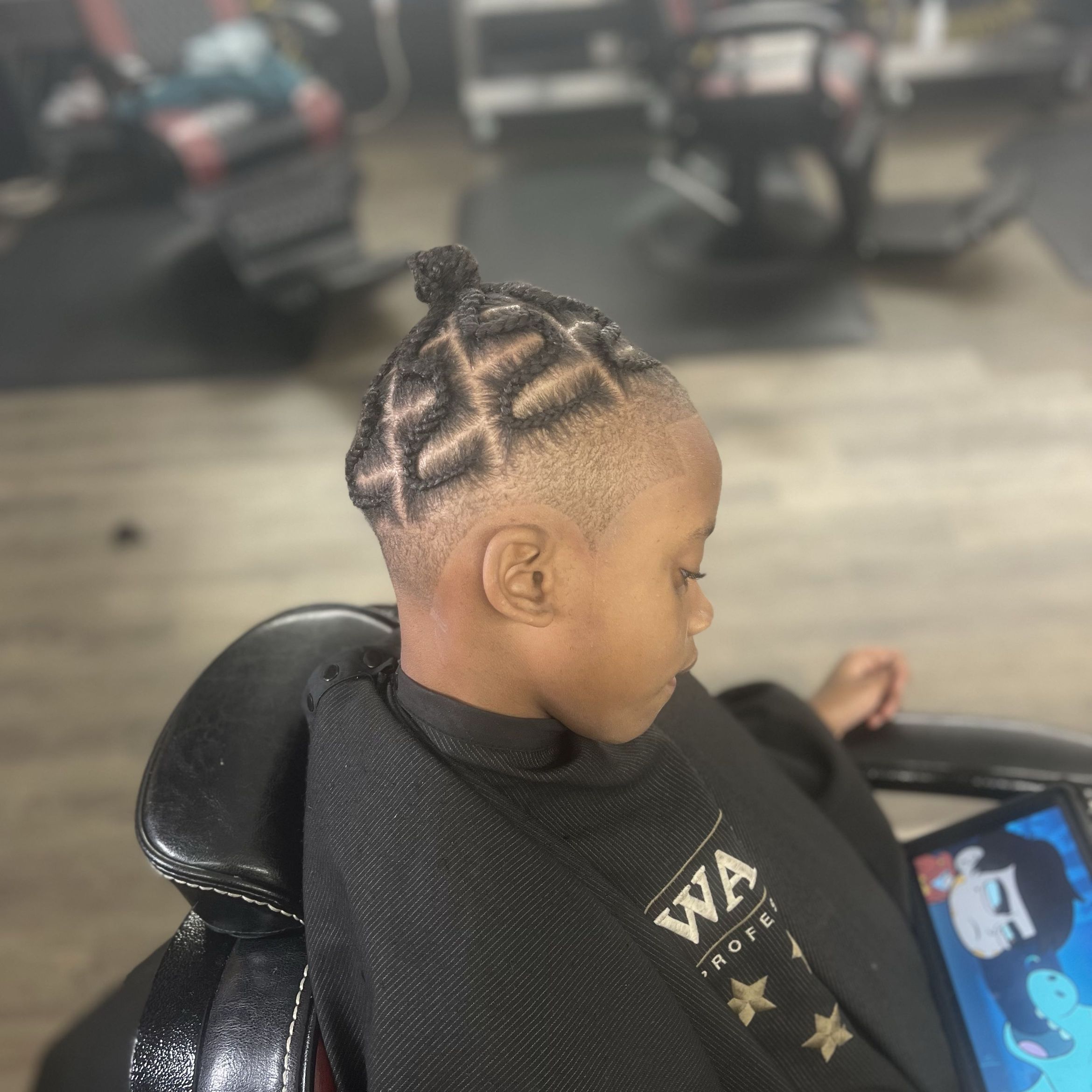 Q haircuts & magnificent style, 5285 Shad Rd, Jacksonville, 32257