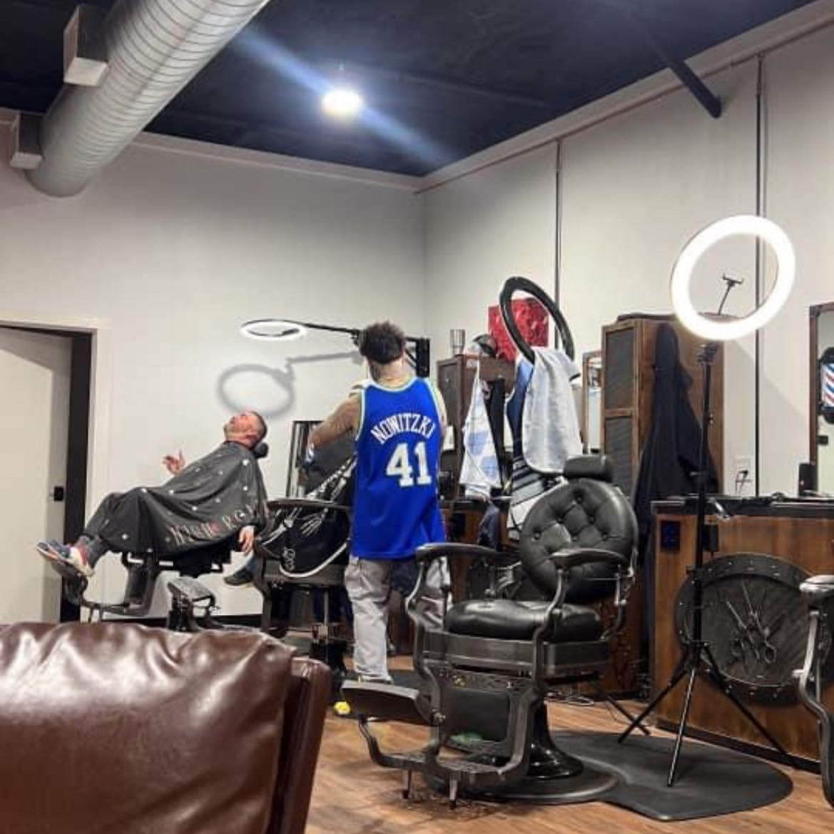 Frye barbershop, 1206 State Highway 110 N, Whitehouse, 75791