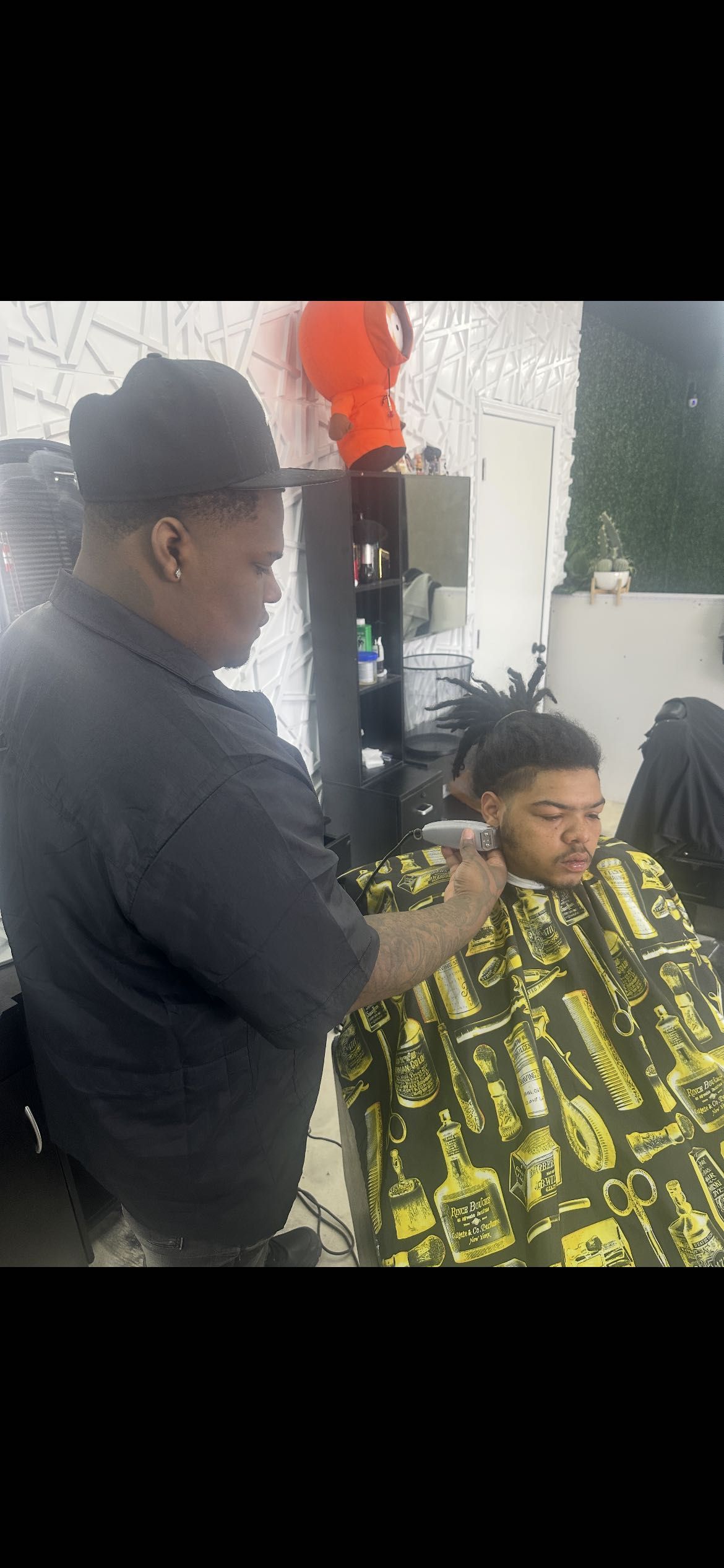 Shon Da Barber / Black label, 8501, Kennedy ave, Highland, 46322