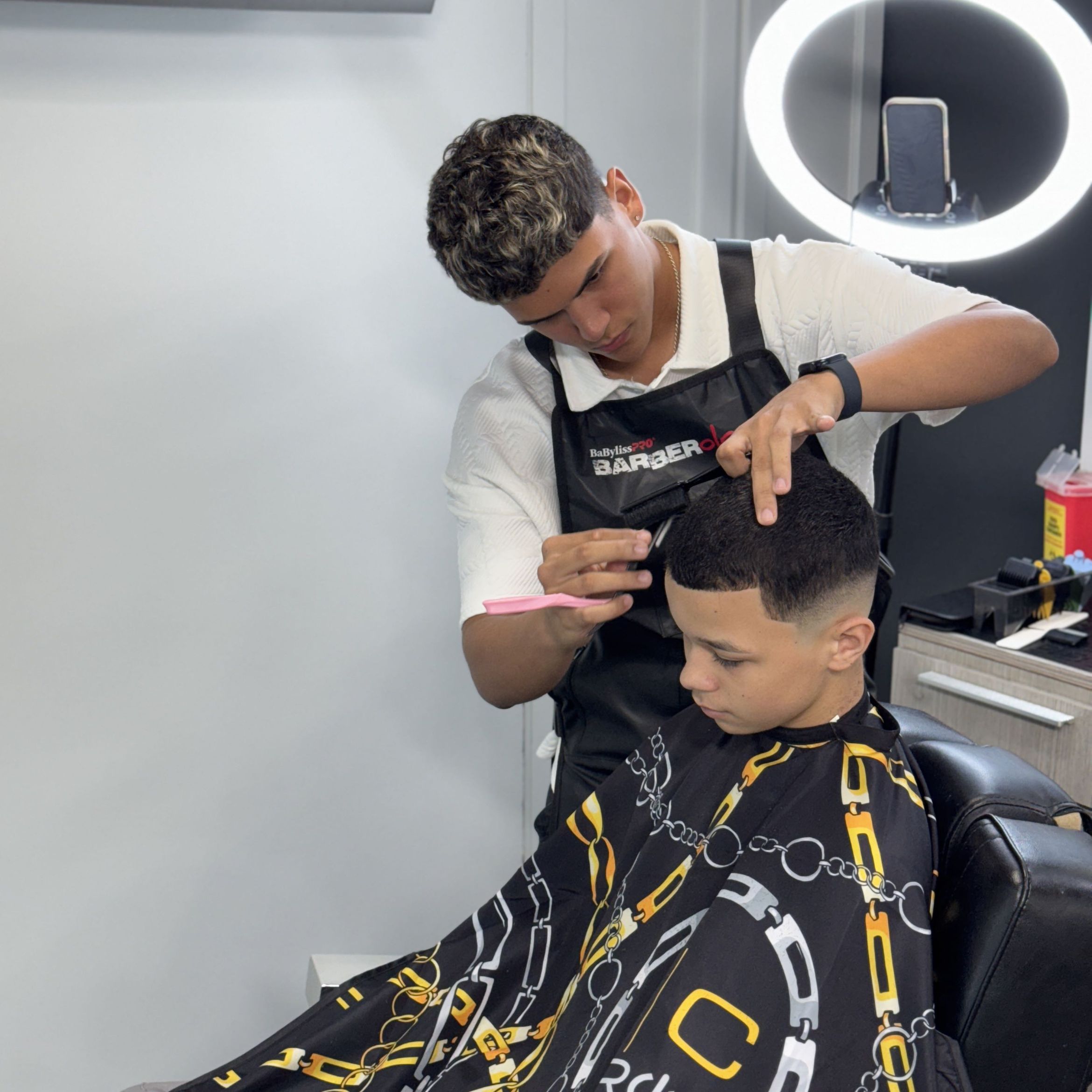 Ianstylistt, 31 Calle Escute, Diamond Haircuts, Juncos, 00777