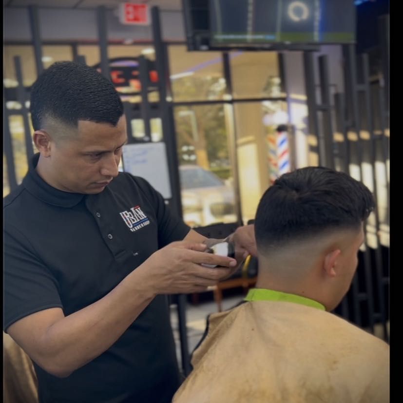 Lucho The Barber 🇻🇪, 2869 Wilshire Dr STE, 106, Orlando, 32835