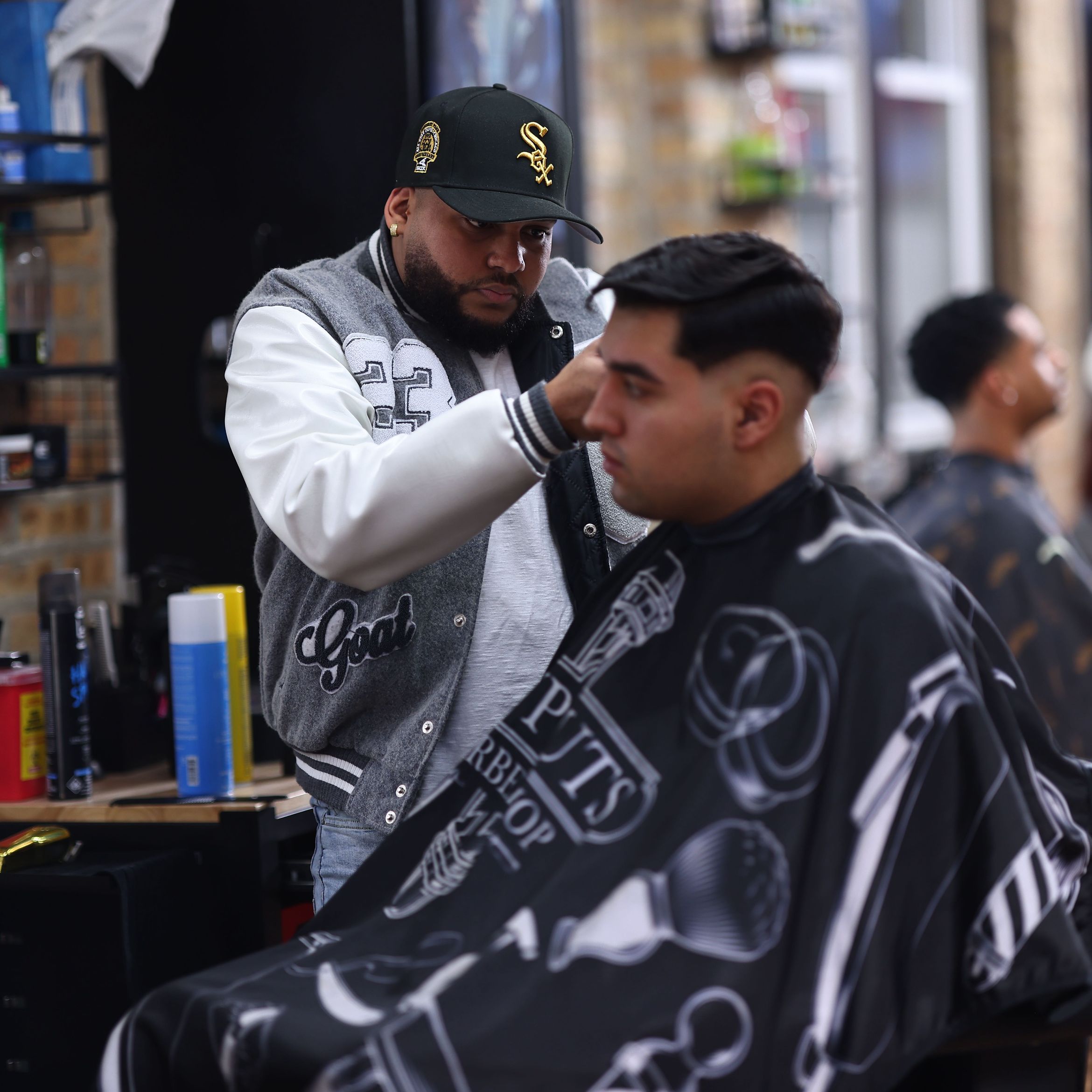 Luis Soto Mvp Cuts, 1109 N Western Ave, Chicago, 60622