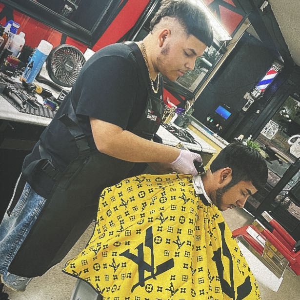 O.B The Barber, 1418 E Saunders St, Suite B, Laredo, 78041