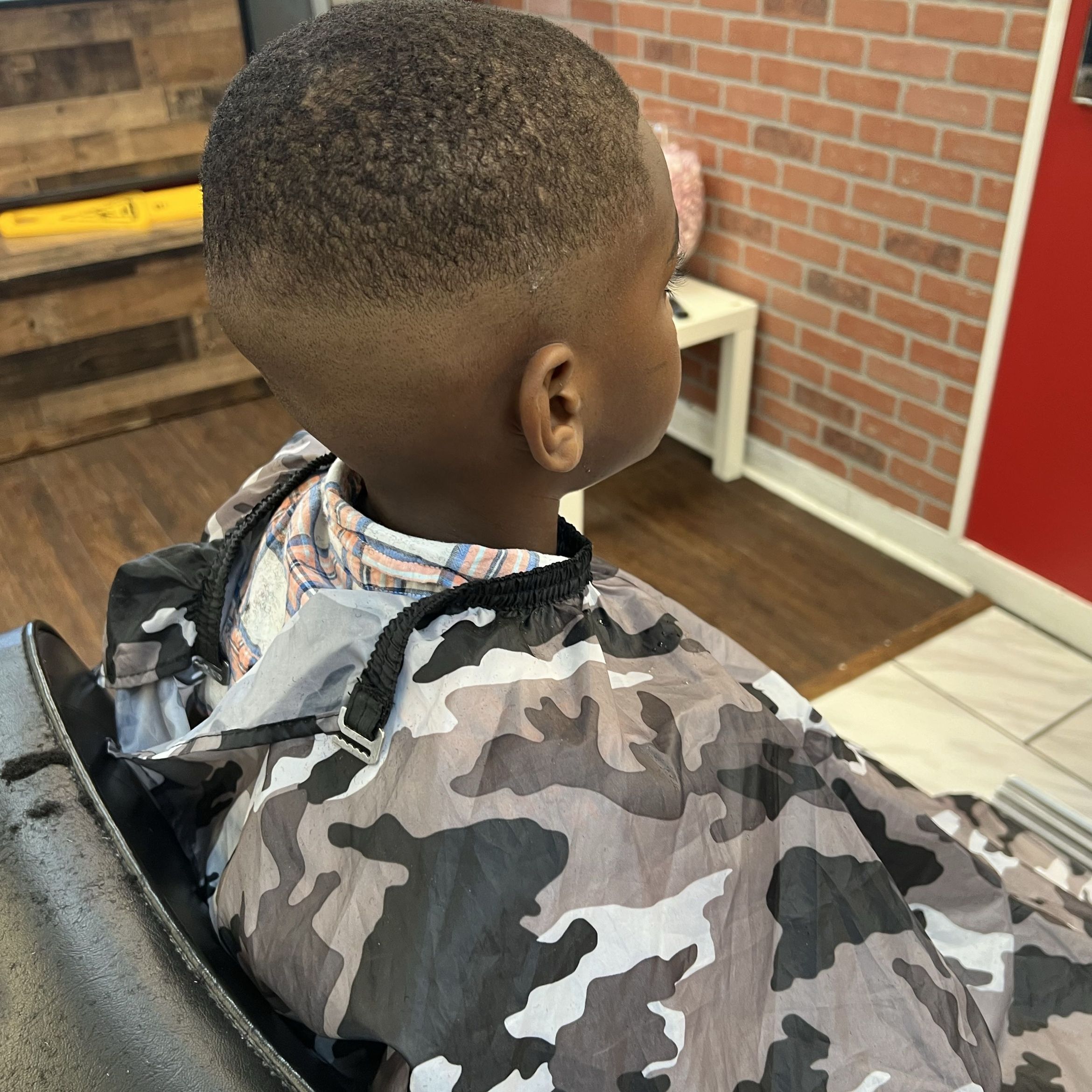 USA HAIRCUT, 605 Elk River Manor Dr, North East, 21901