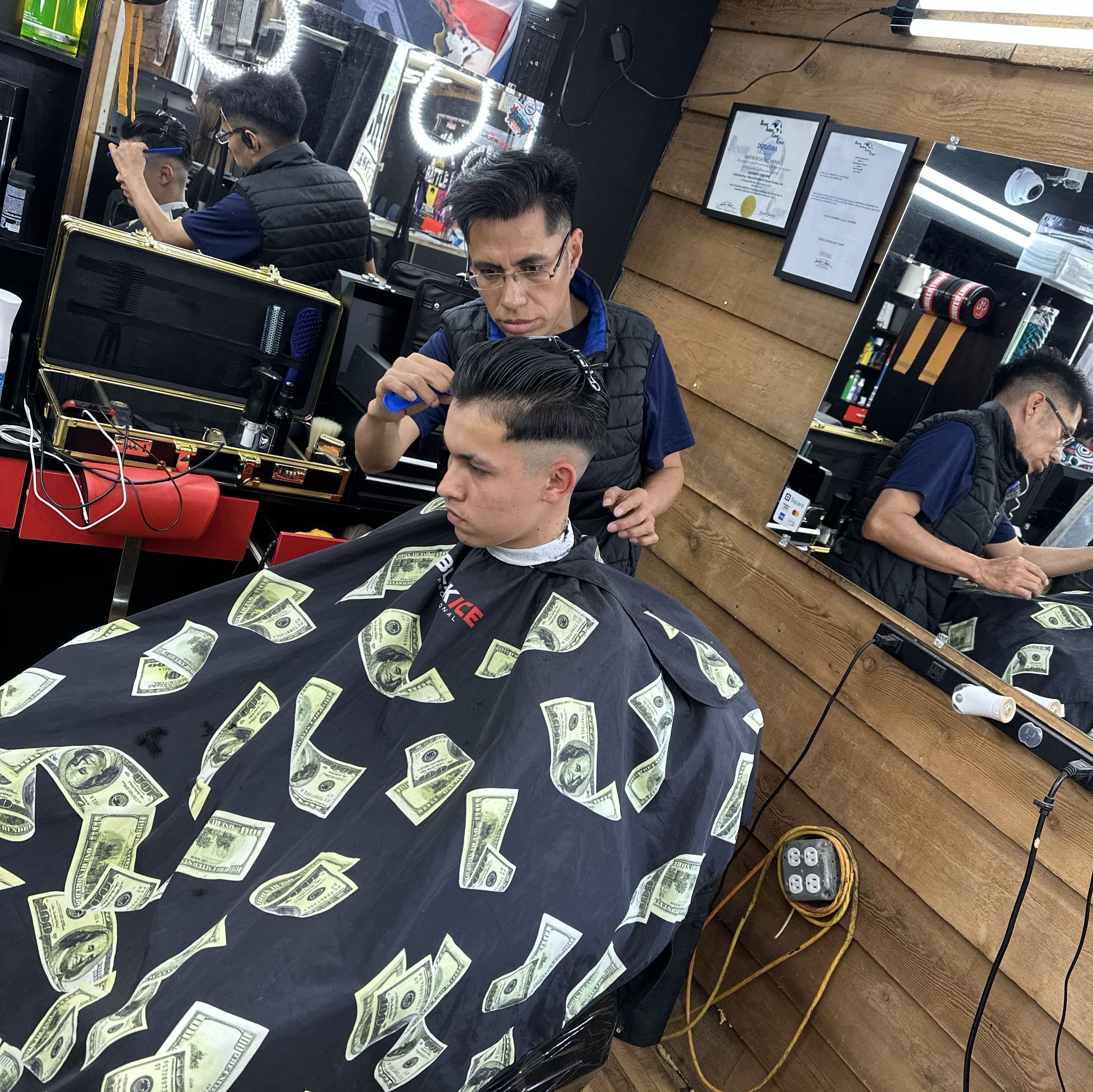 Martín barber, 512 E Main St Gardner Ks 66030, Gardner, 66030