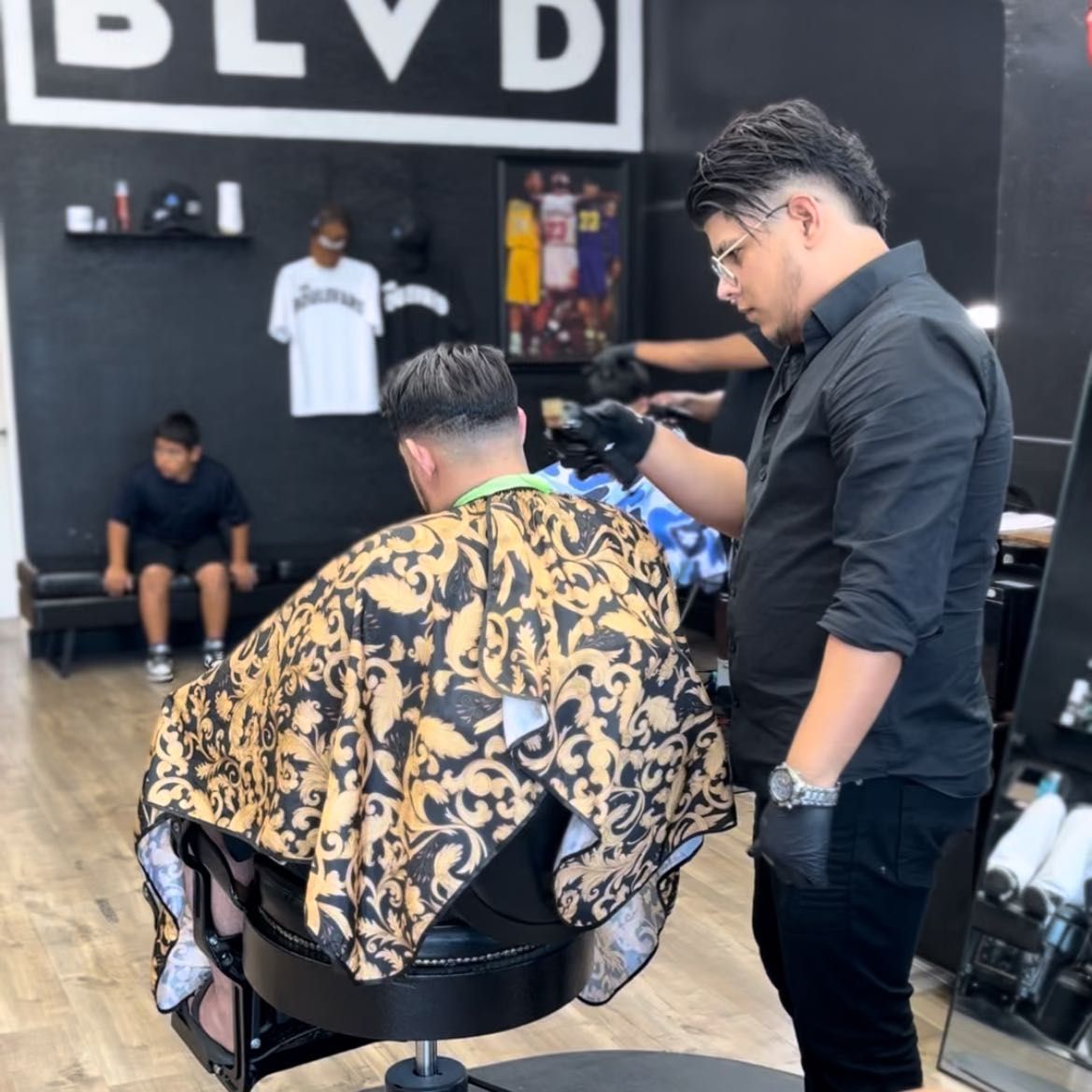 Alejandro Betancourt Barber, 2294 Long Beach Blvd, Long Beach, 90806