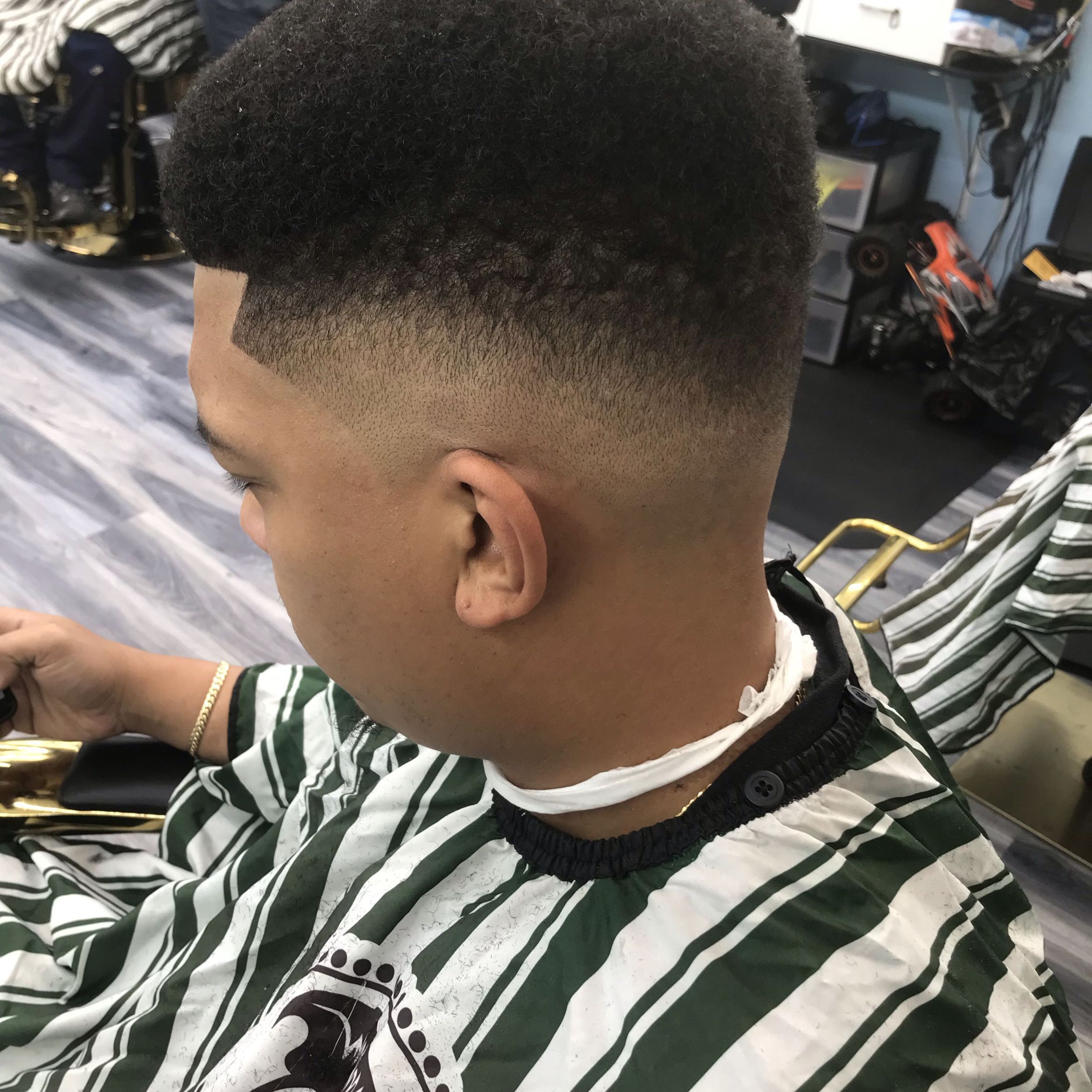 wow barber shop, 4459 N State Road 7, Lauderdale Lakes, 33319