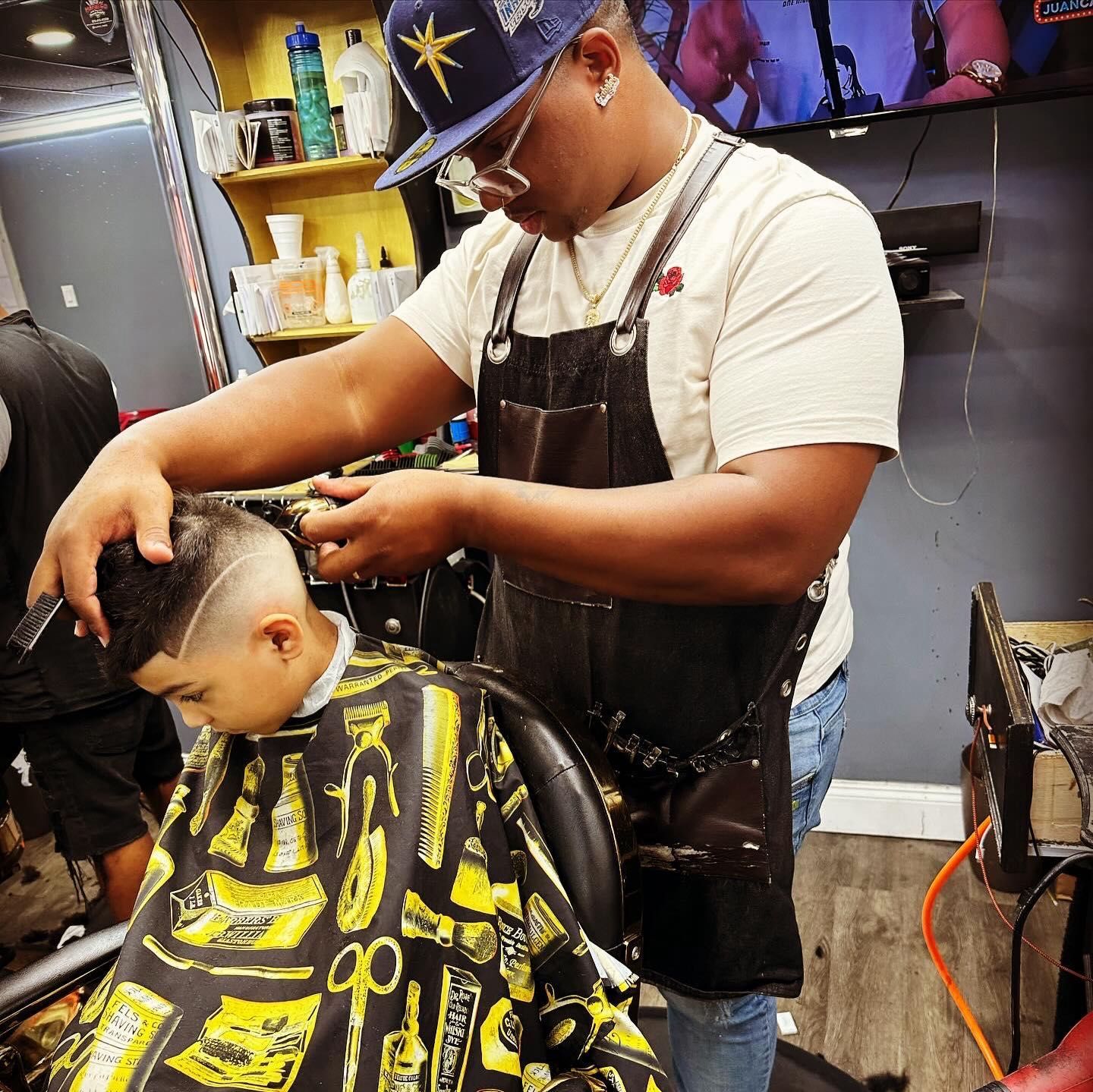 El pequeño barber shop, 603 N 10th St, Reading, 19604