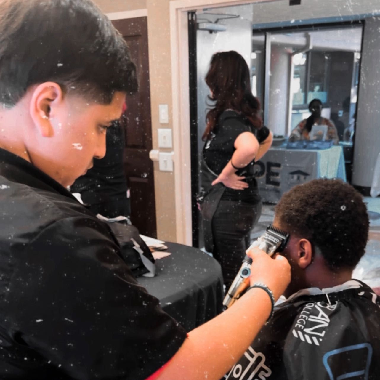 Julianthebarber, 4468 Lone Tree Way, Antioch, 94531