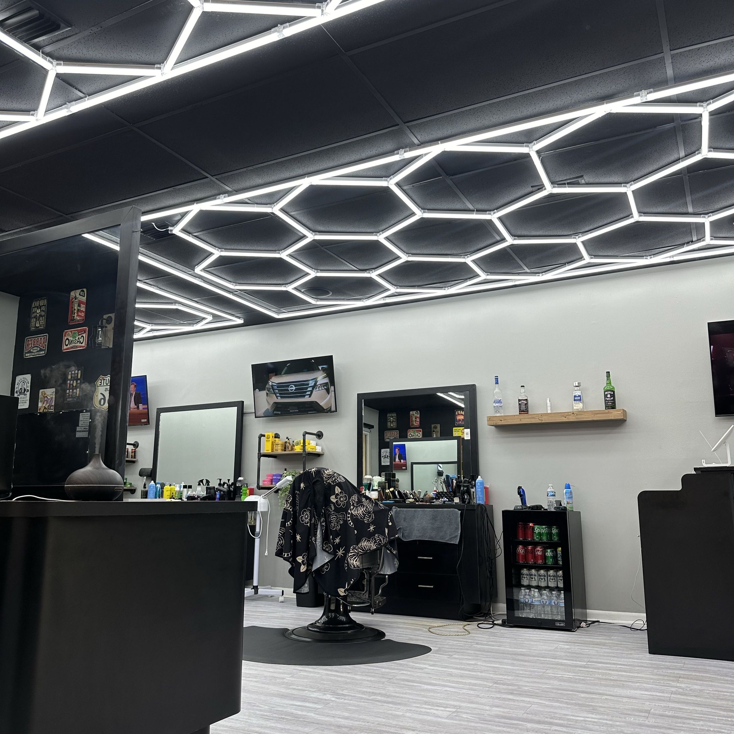 Maverick Barbershop, 2290 Wilton Dr Wilton manors, Fort Lauderdale, 33305