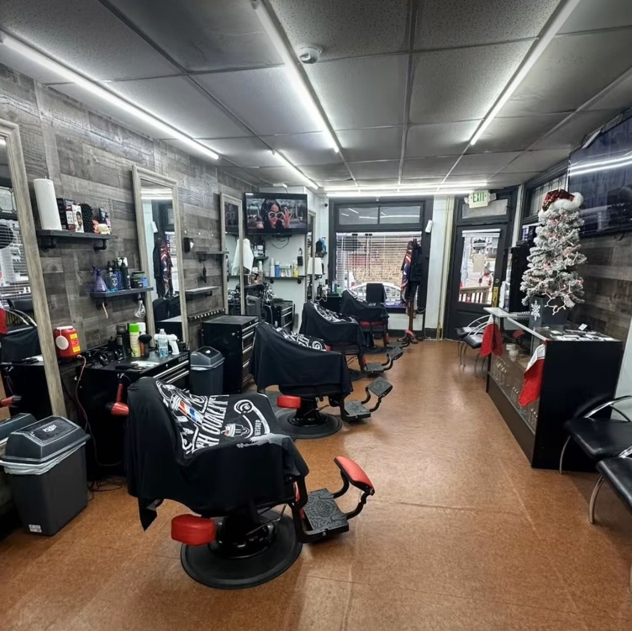 HIGHQUALITY BARBERSHOP 717, 1000 W Princess St, York, 17404