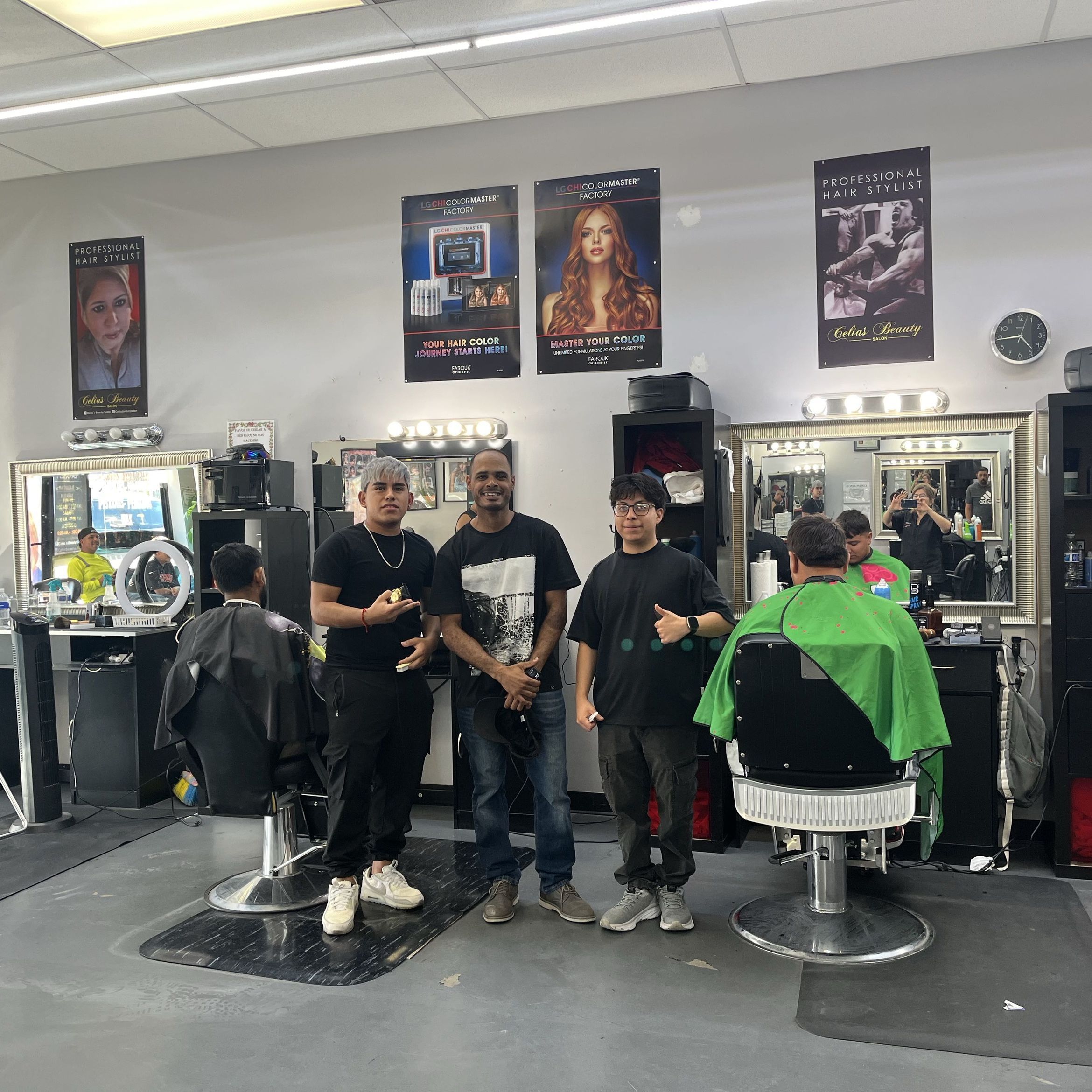 Limpieza y decoración de barberías ., 5375 NW 7th St, Miami, 33126