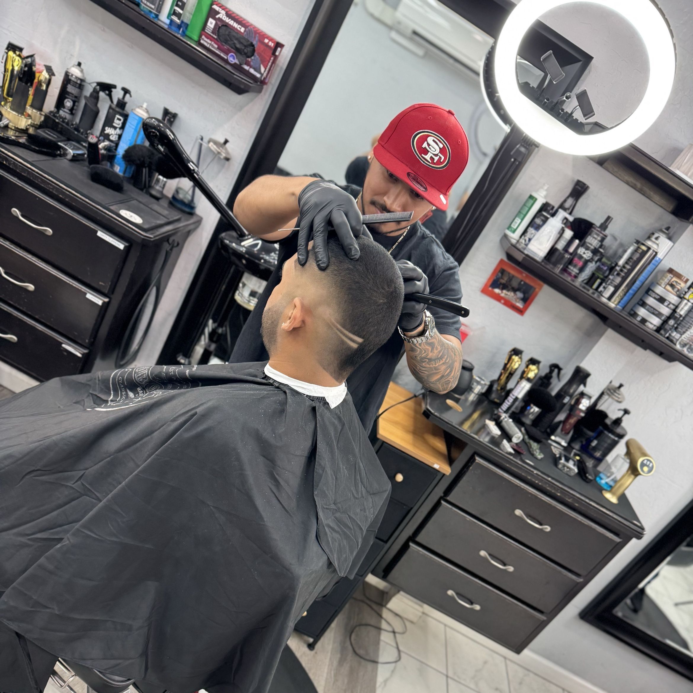 Leo Barber 💈🇳🇮, 639 Tully Rd, Suite i, San Jose, 95111