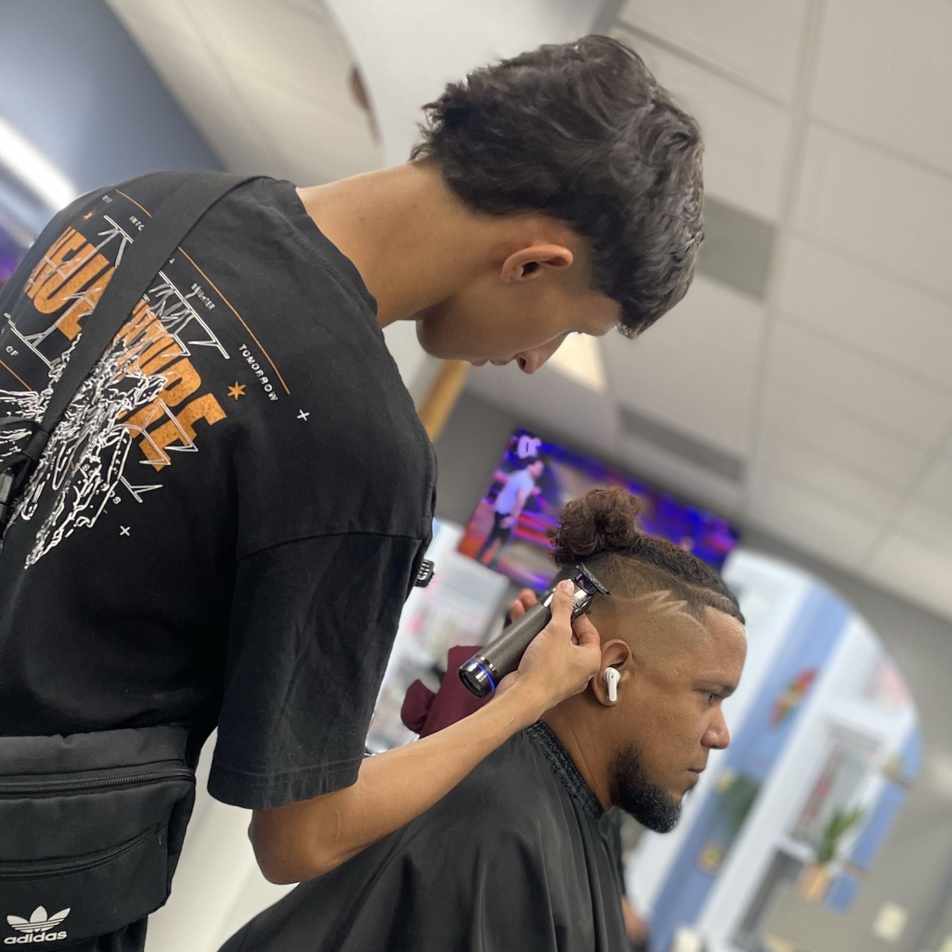 Antoniothebarber, 11410 Georgia Ave Silver Spring, MD 20902 United States, Wheaton, 20902