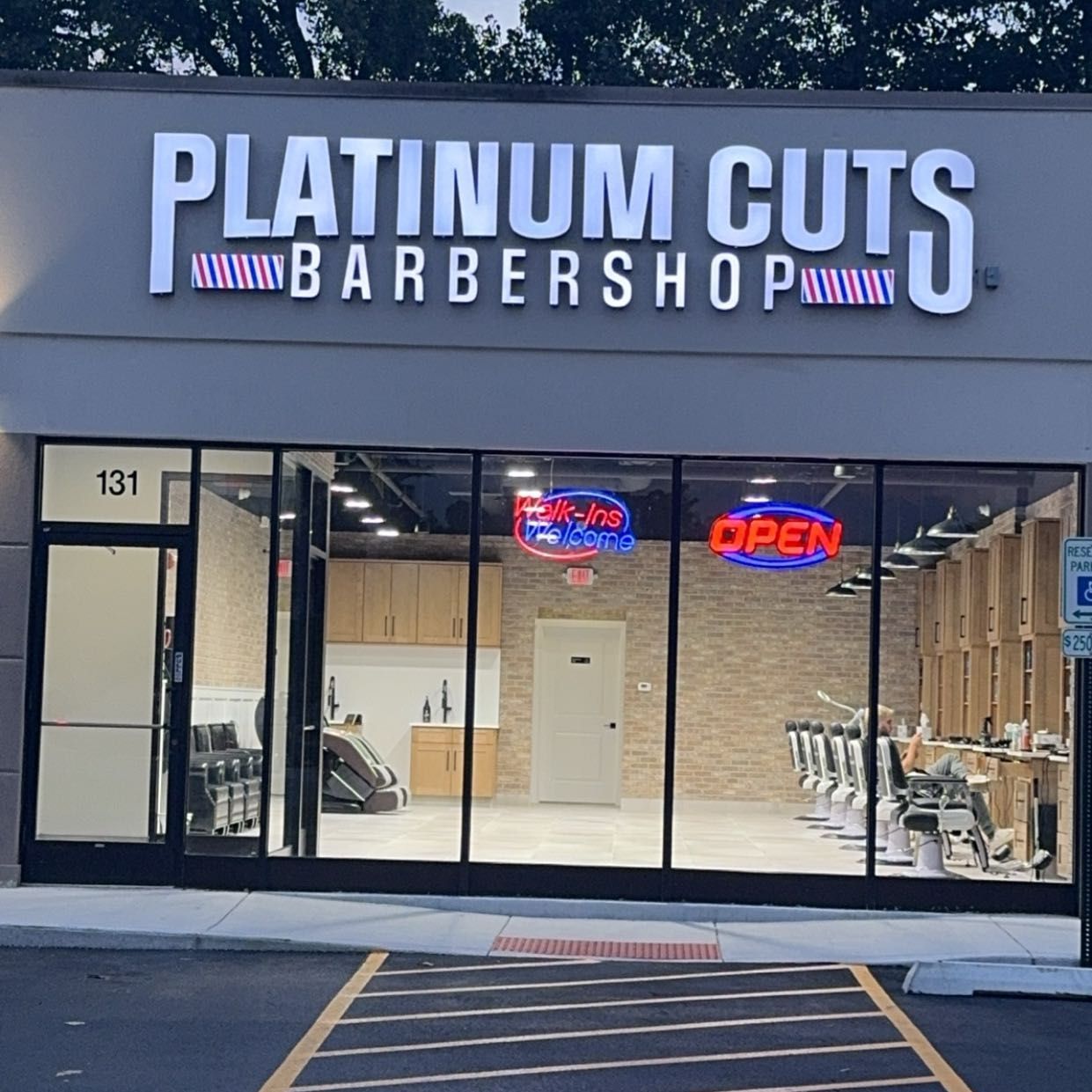 Platiunm Cuts, 131 W Ogden Ave, Westmont, 60559