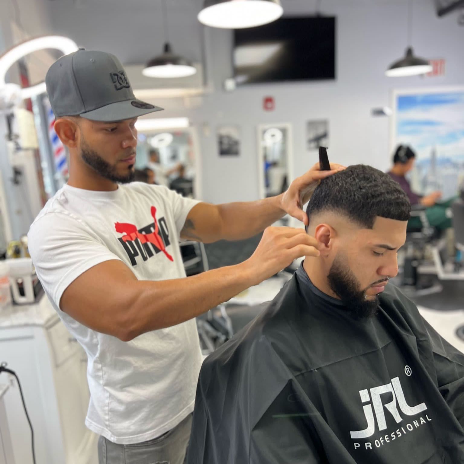 Ivan Pérez (Jc barber shop), 1010 Tremont St, 1, Roxbury Crossing, 02120