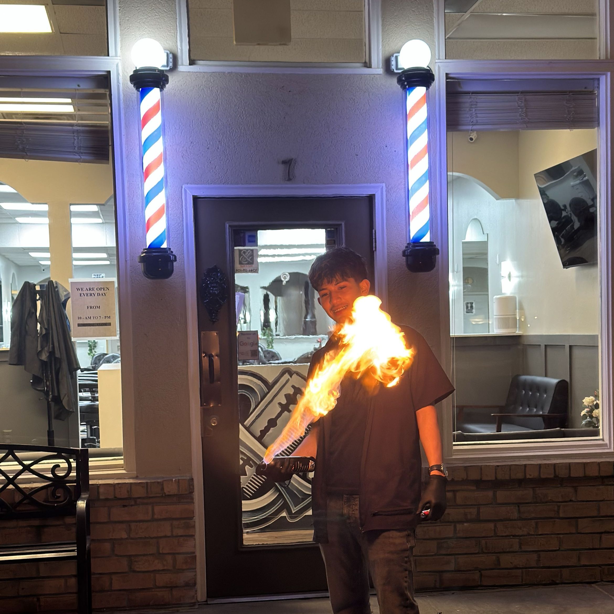 Blade And Fade @Oliver Barber, 3051 Kirby Whitten Rd #7, Bartlett, 38134