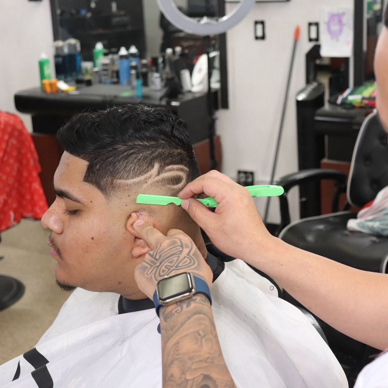 INFAMOUS AND GENTS BARBERSHOP, 1471 B St, Livingston, 95334