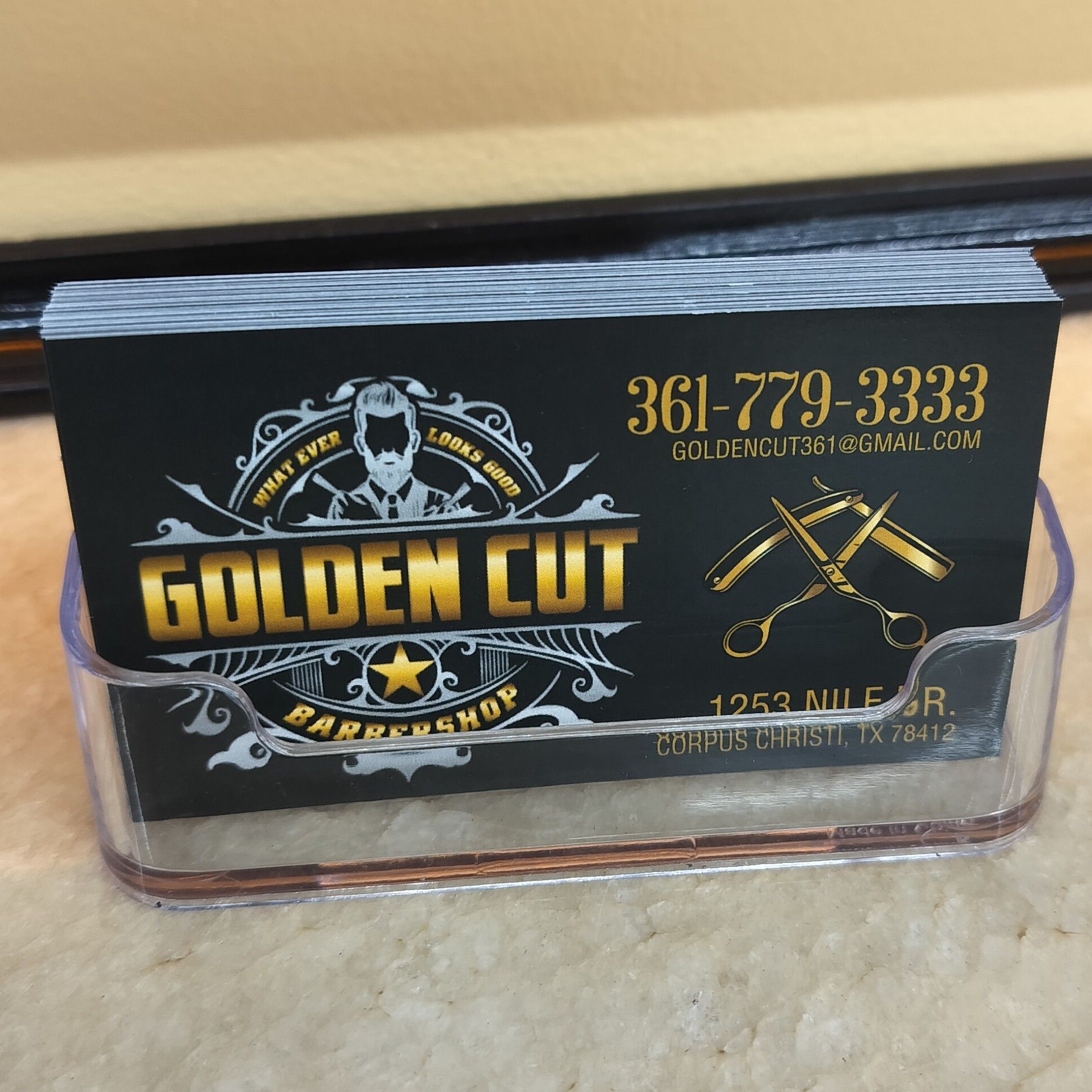 Golden Cuts, 1253 Nile Dr, Corpus Christi, 78412