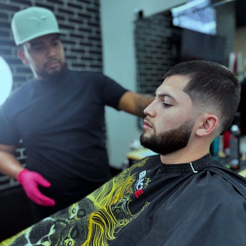 Jesus Vilchis, 3050 S 1st St, K&M barber shop, 217, Garland, 75041